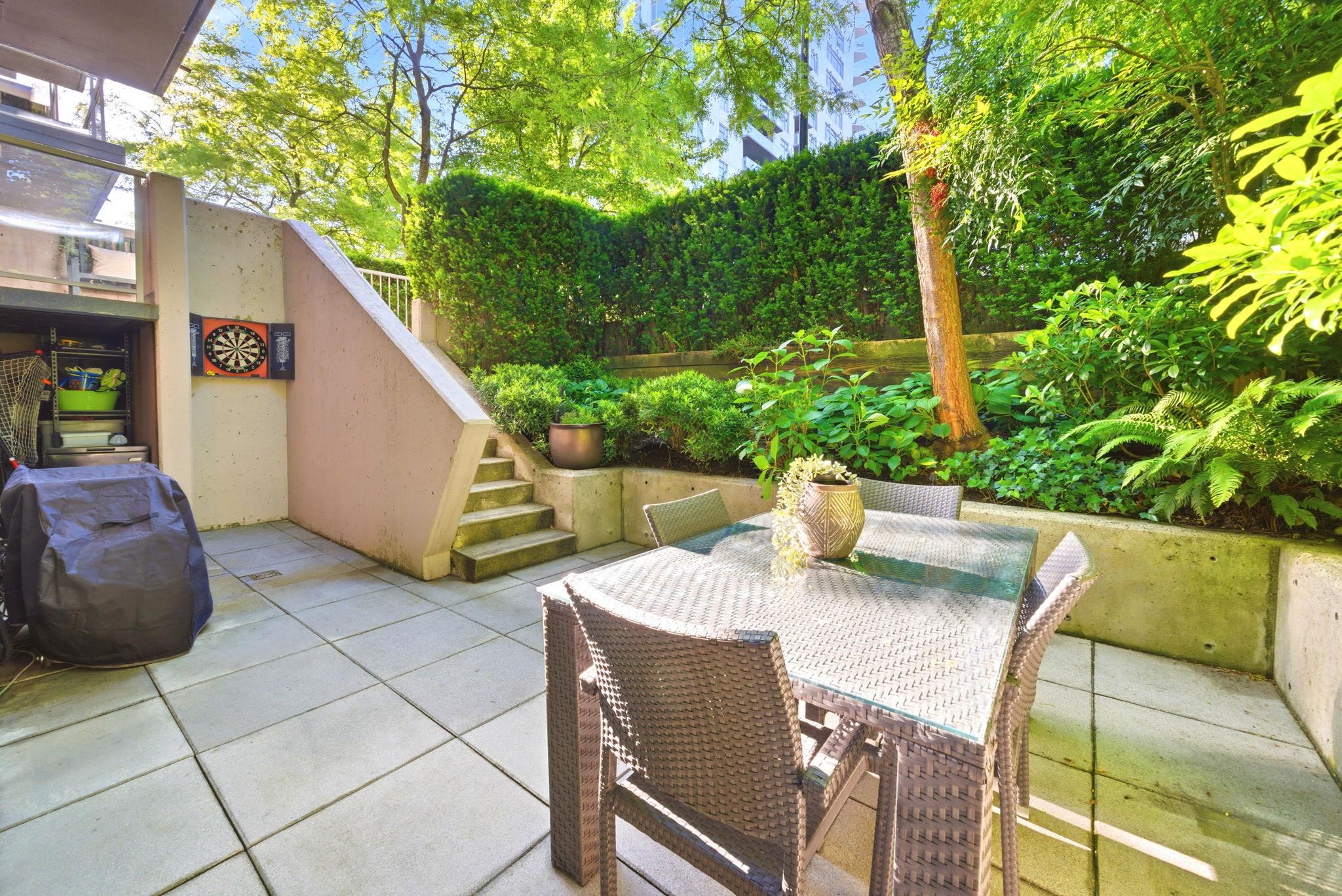 TH1 1288 CHESTERFIELD AVENUE