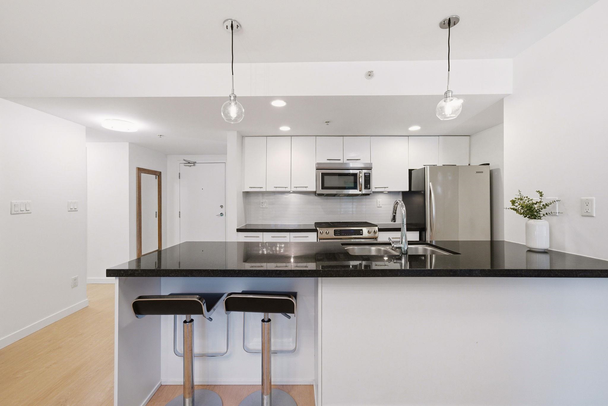 TH1 1288 CHESTERFIELD AVENUE