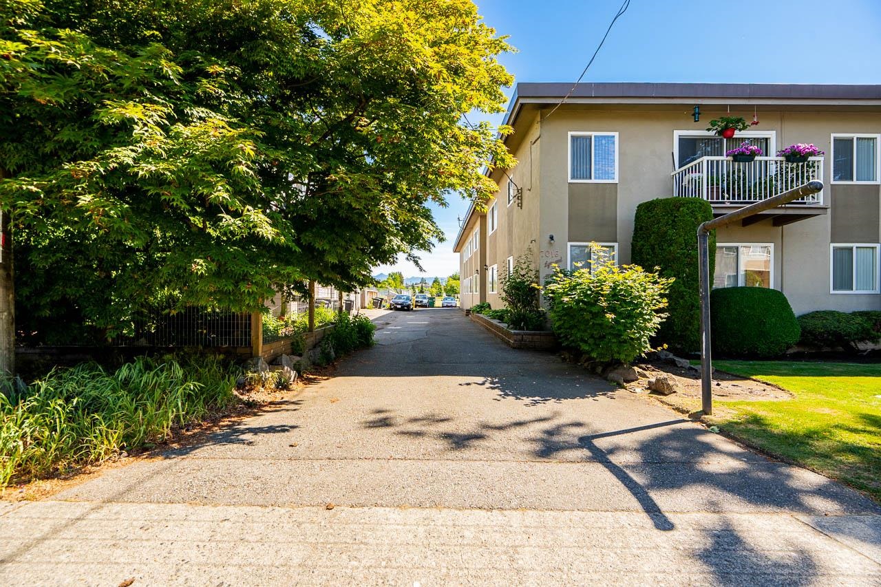 B 6984 LINDEN AVENUE