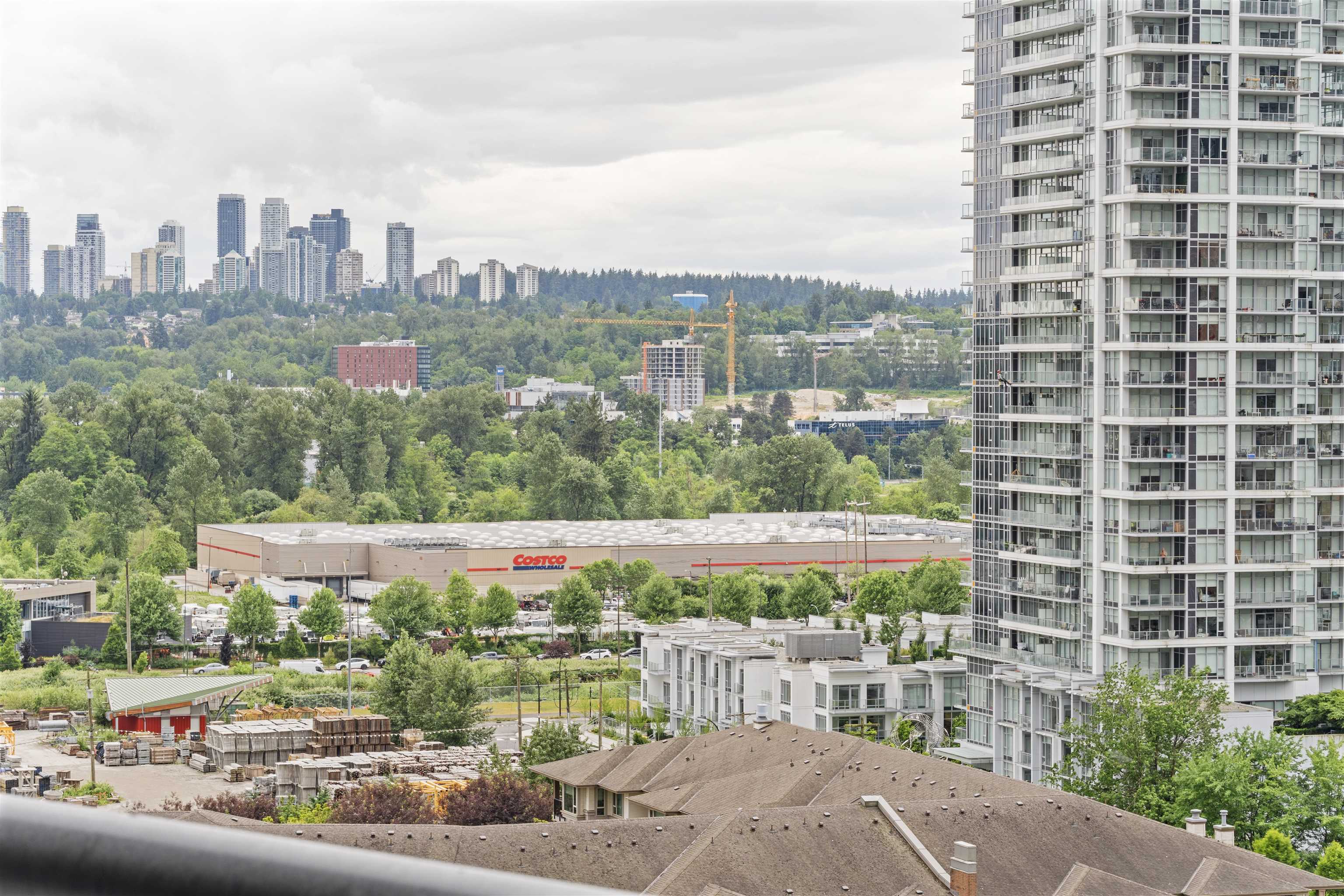 601 4720 LOUGHEED HIGHWAY