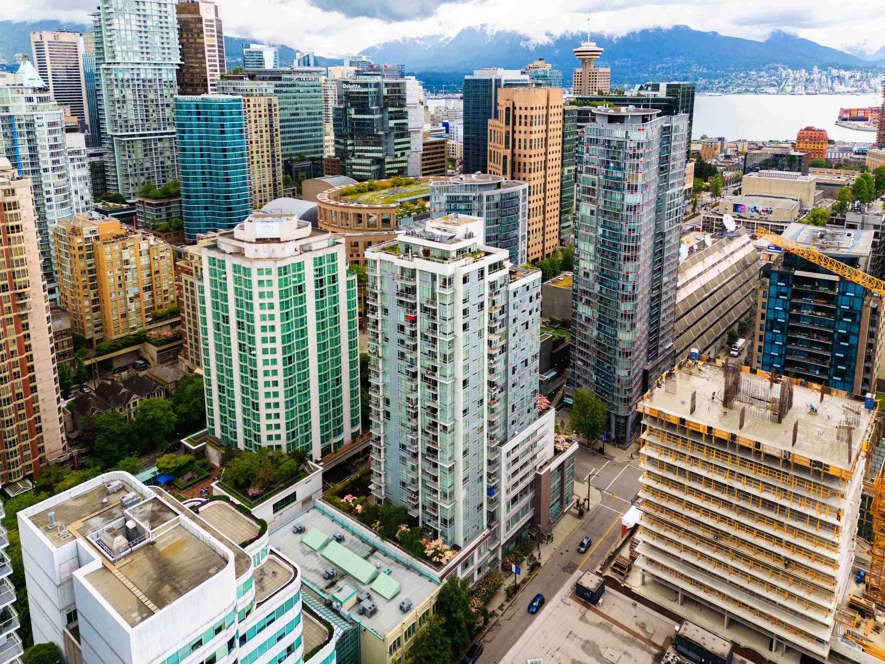 1908 821 CAMBIE STREET
