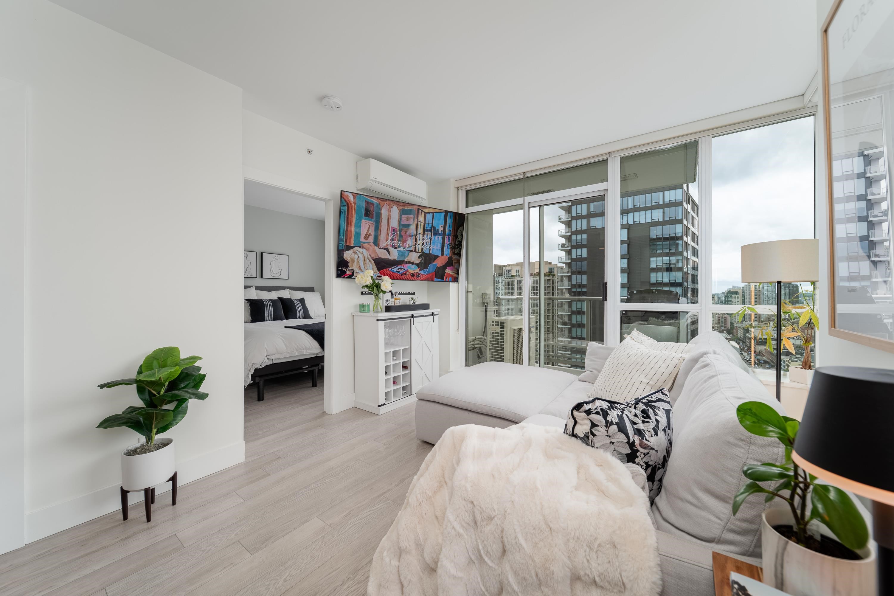 1908 821 CAMBIE STREET