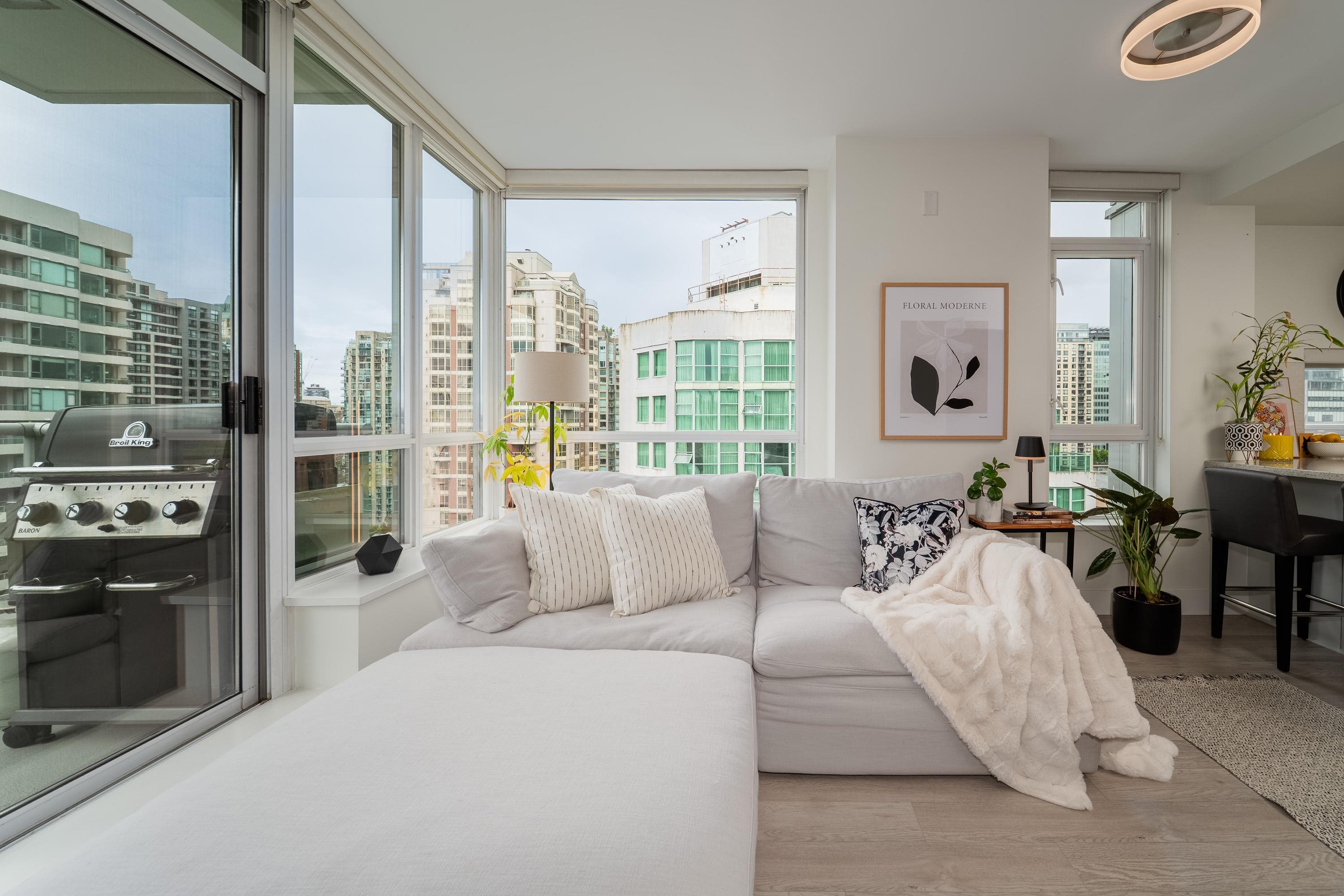 1908 821 CAMBIE STREET