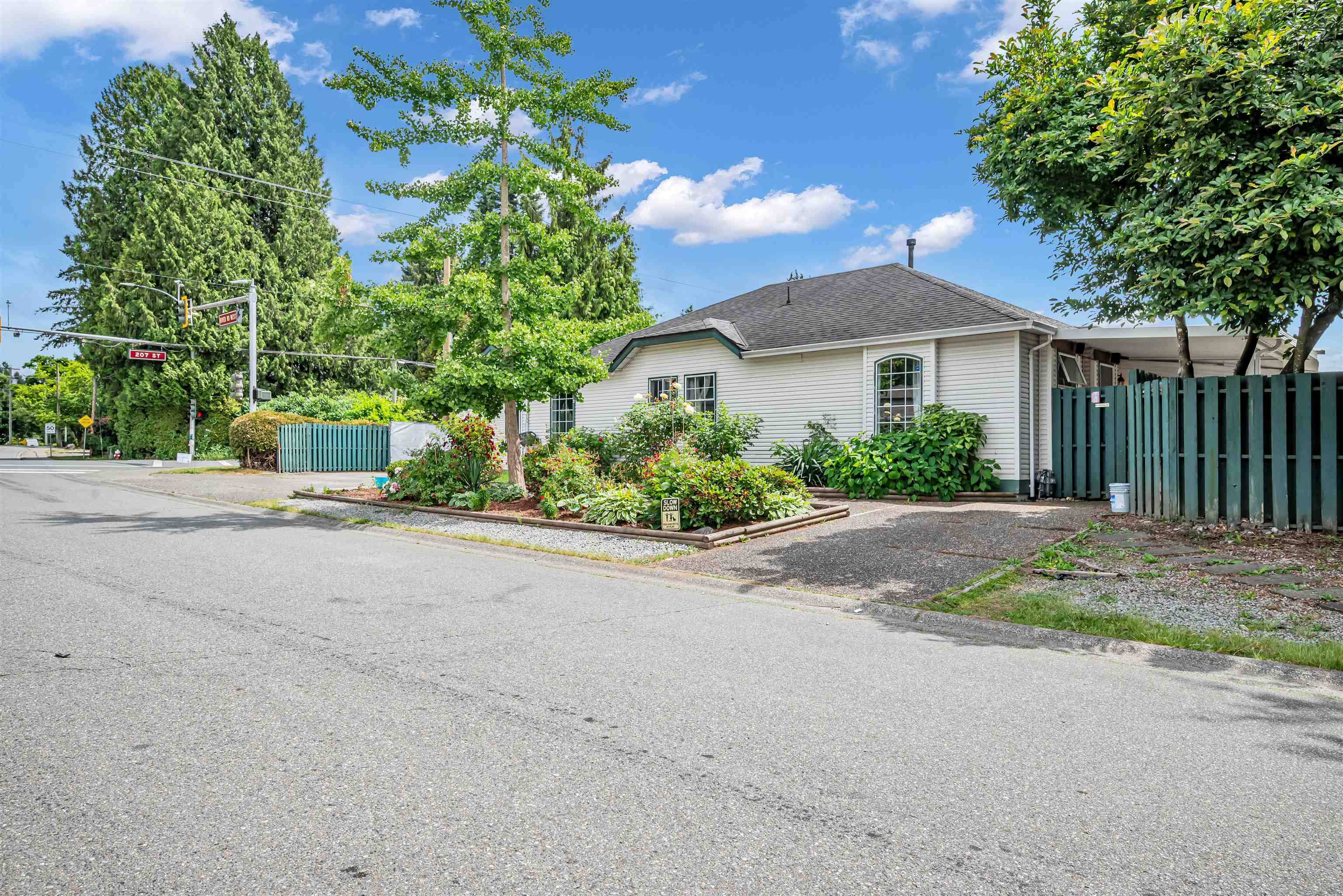 20692 RIVER ROAD