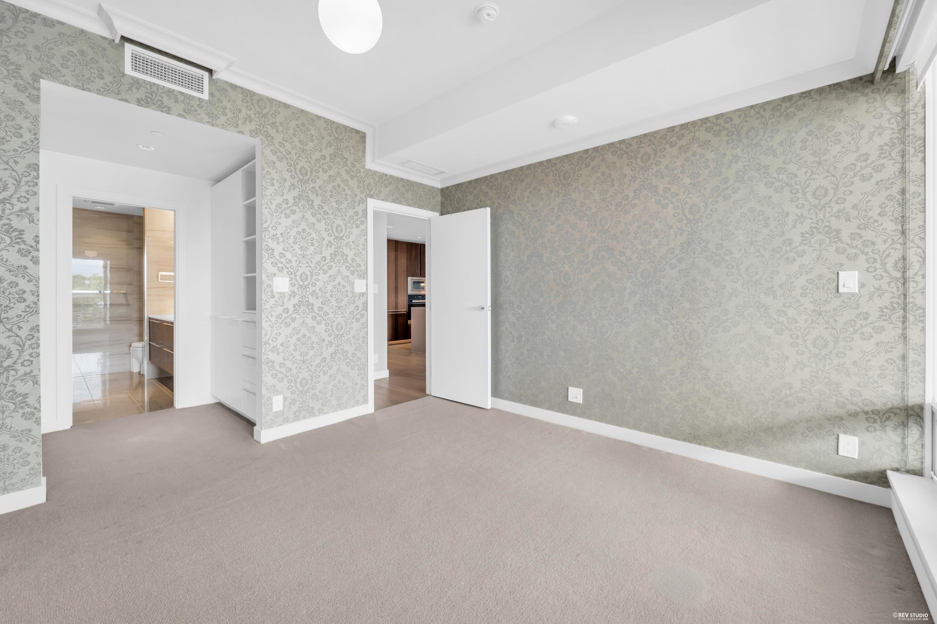 709 6622 PEARSON WAY