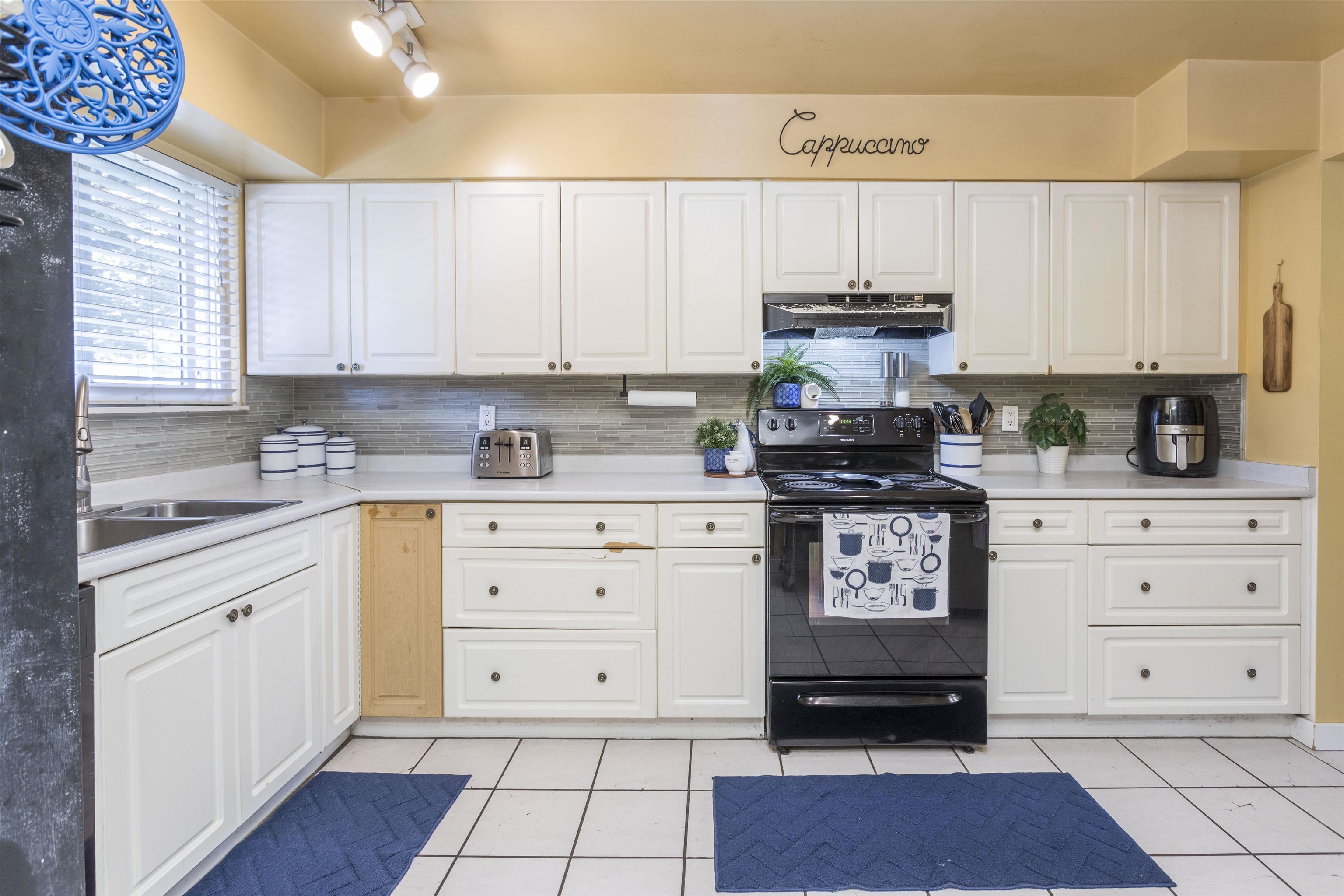 75 10760 GUILDFORD DRIVE