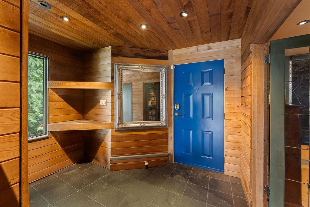 4678 EASTRIDGE ROAD