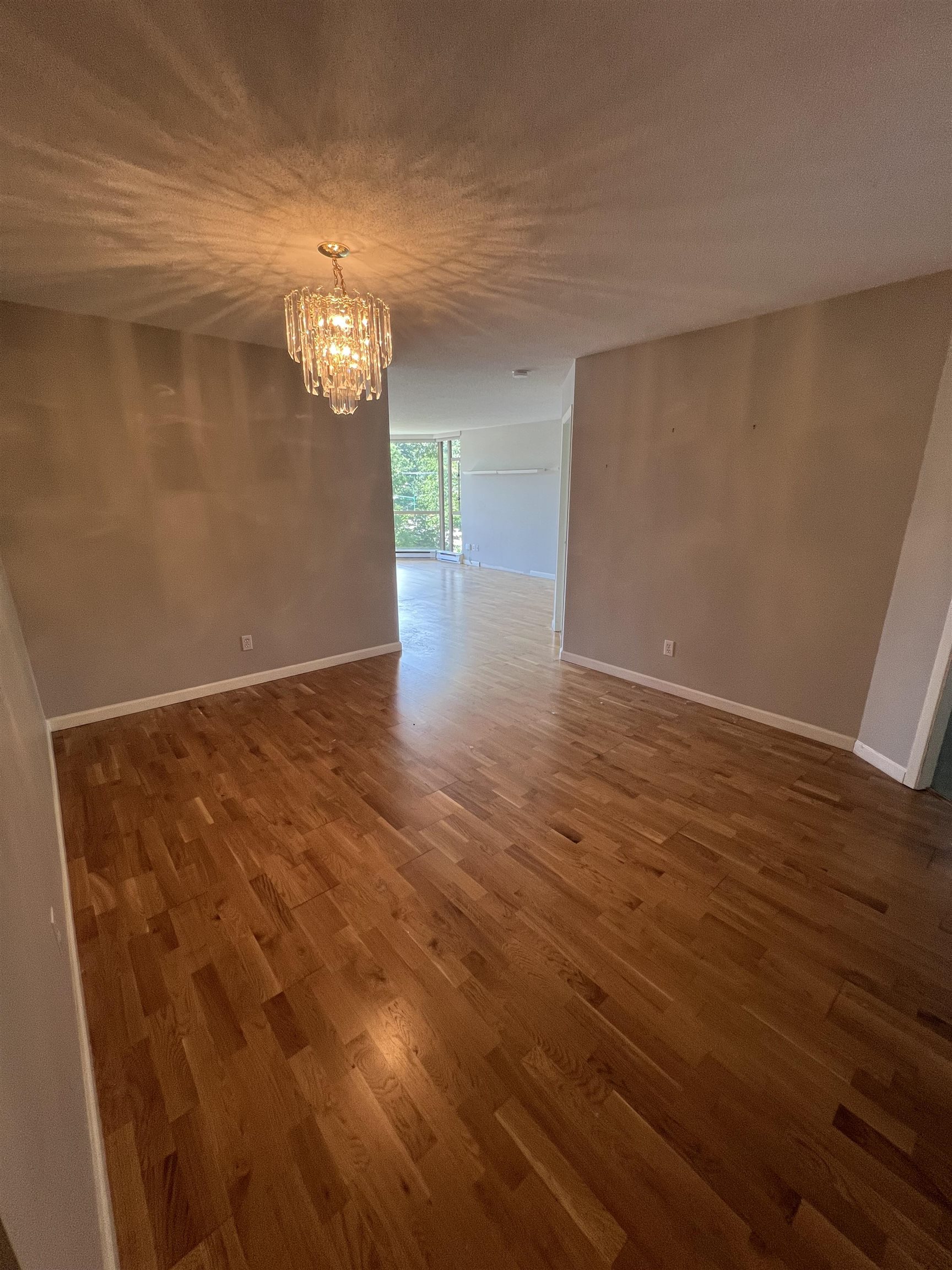 306 1327 E KEITH ROAD