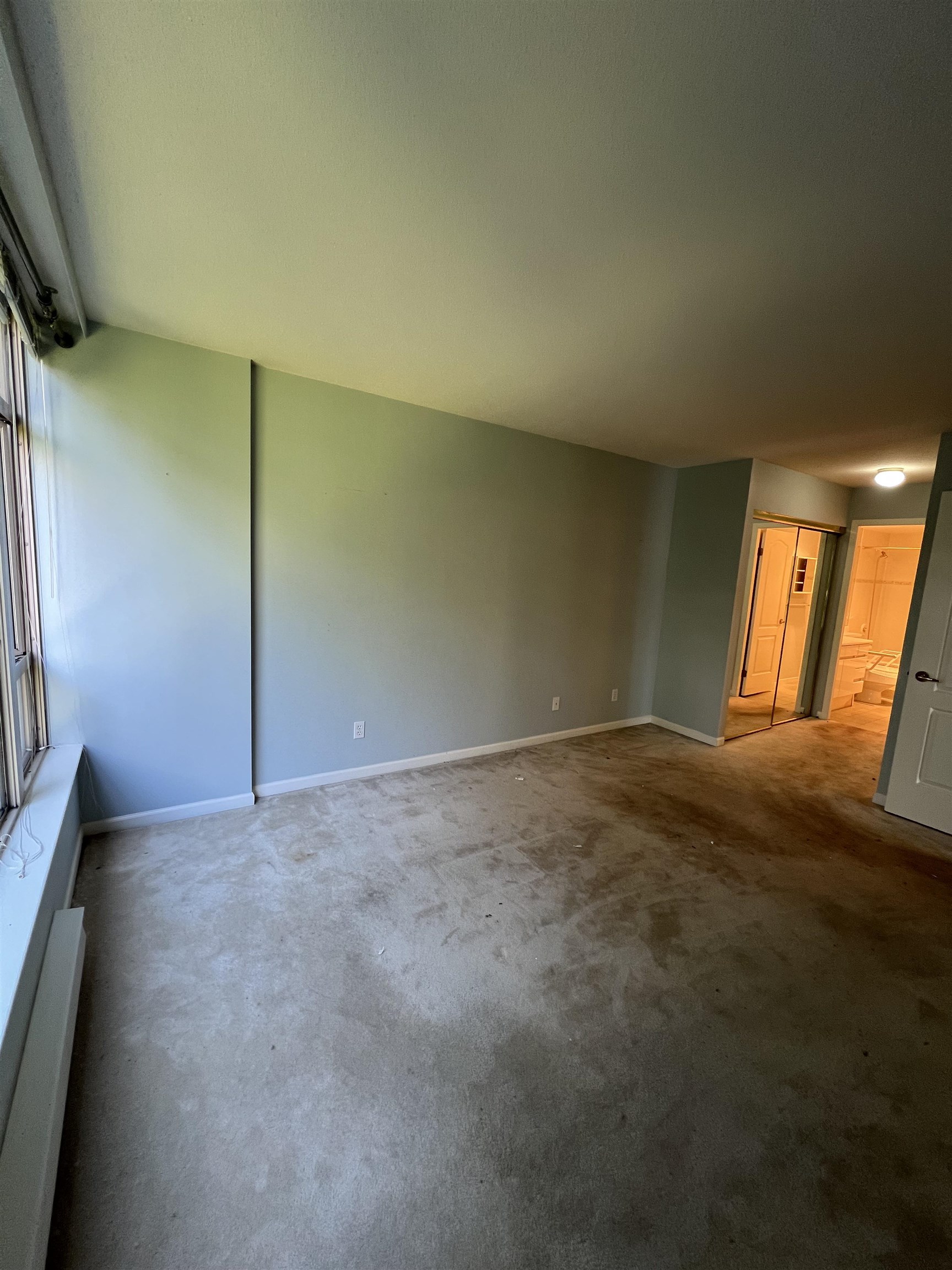 306 1327 E KEITH ROAD