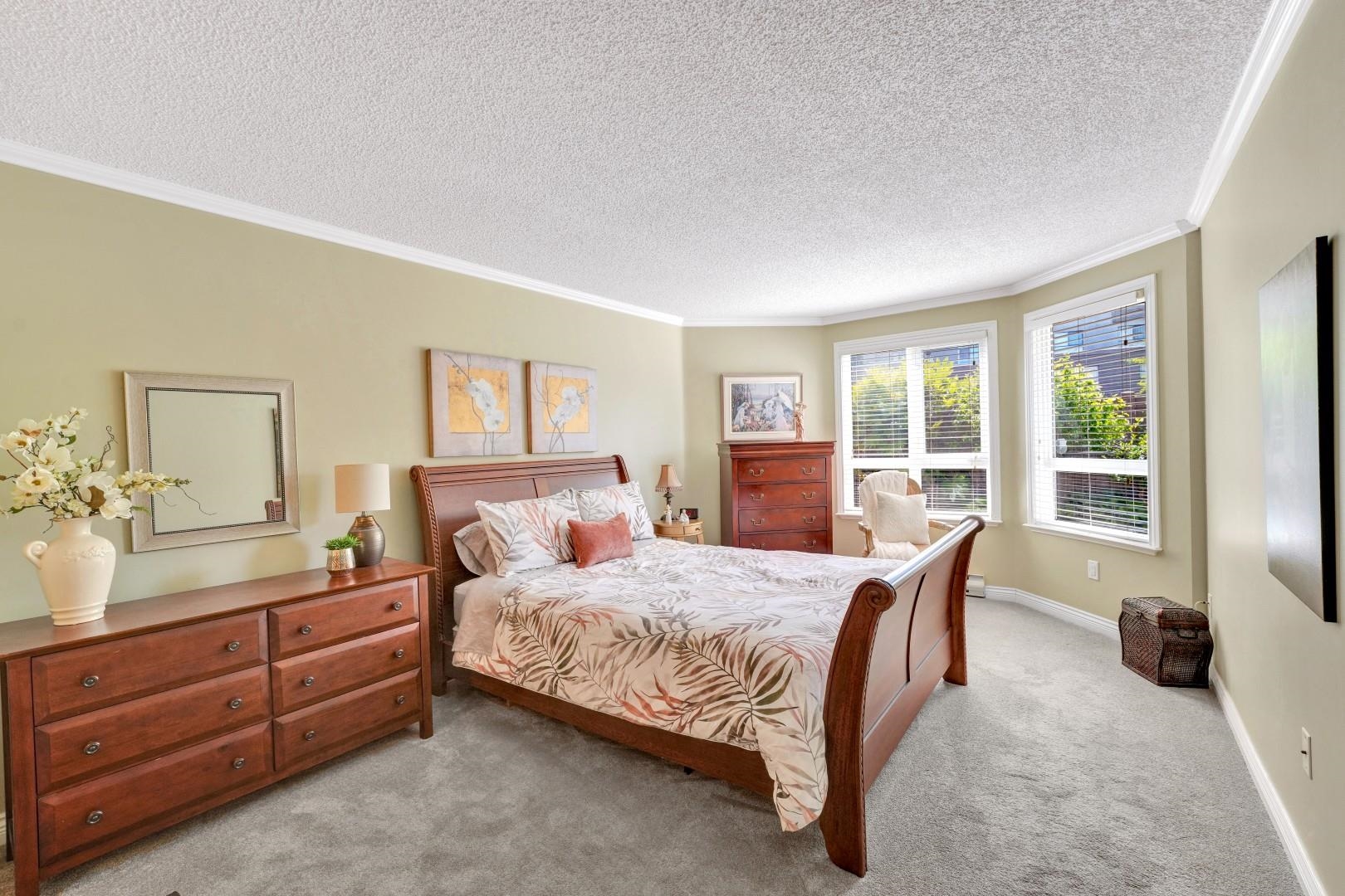 111 1840 E SOUTHMERE CRESCENT