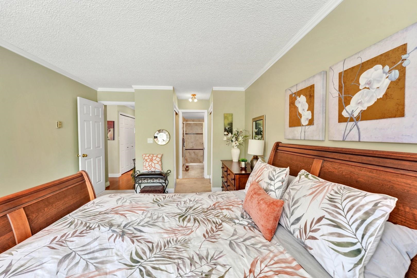 111 1840 E SOUTHMERE CRESCENT