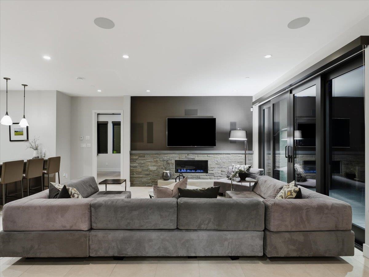 6210 OVERSTONE DRIVE