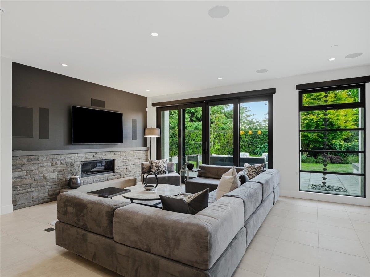 6210 OVERSTONE DRIVE