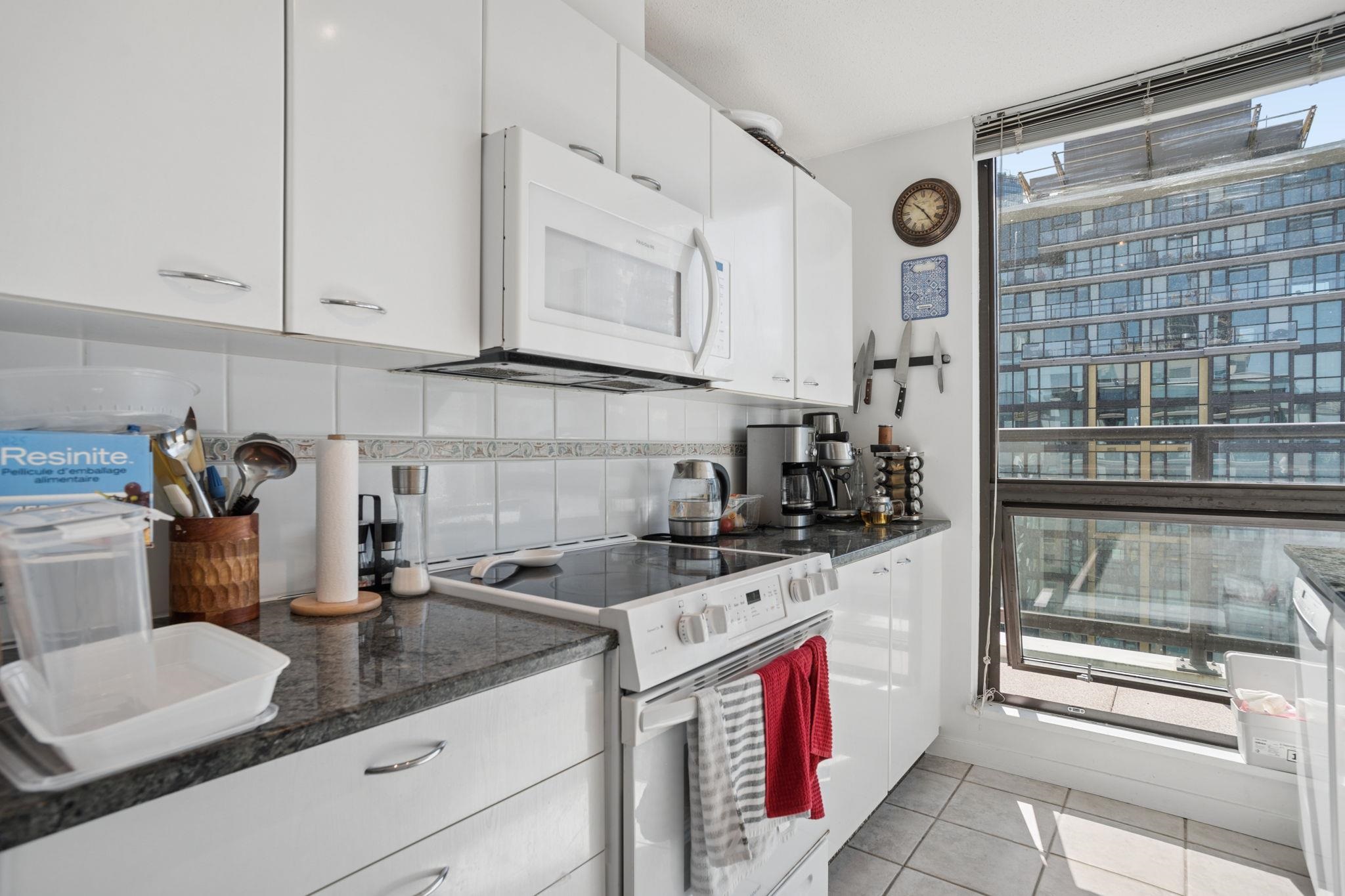 2803 1367 ALBERNI STREET