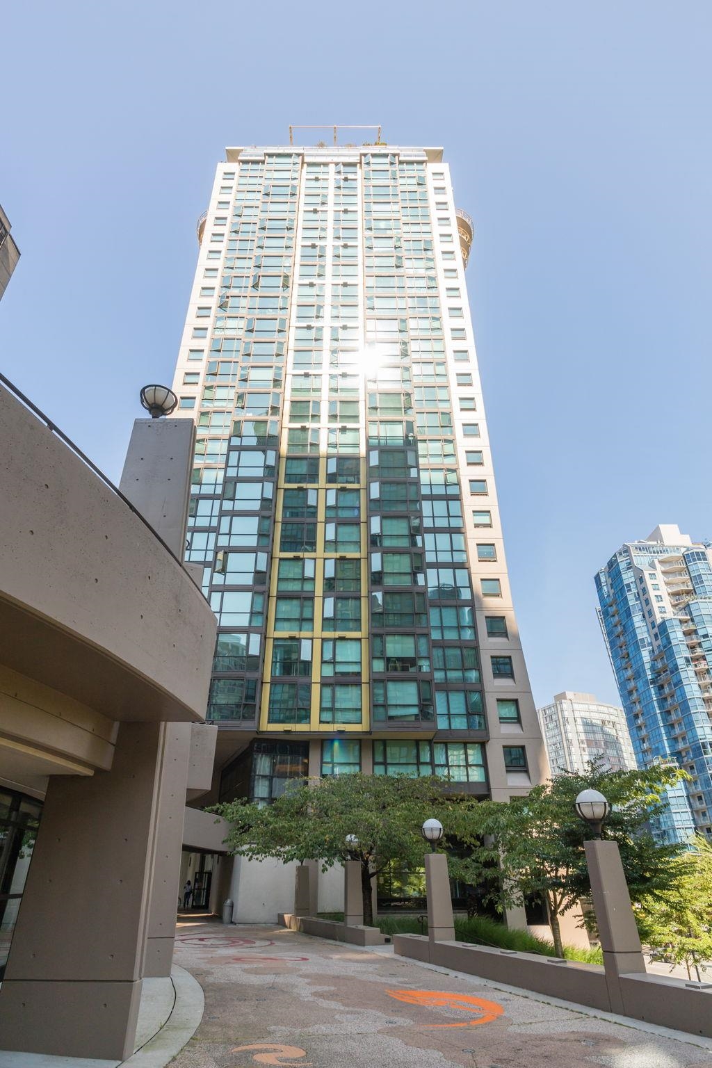 2803 1367 ALBERNI STREET