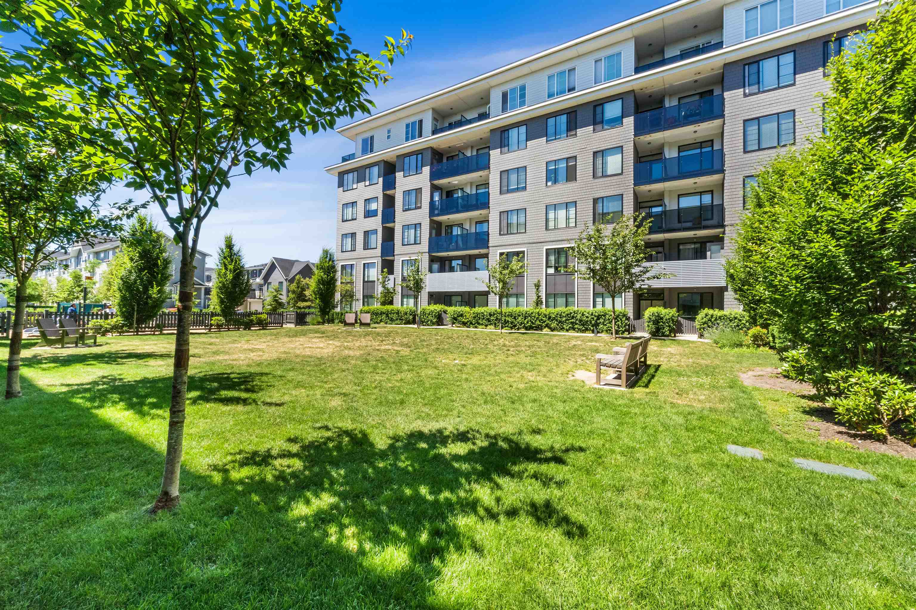 408 15848 FRASER HIGHWAY