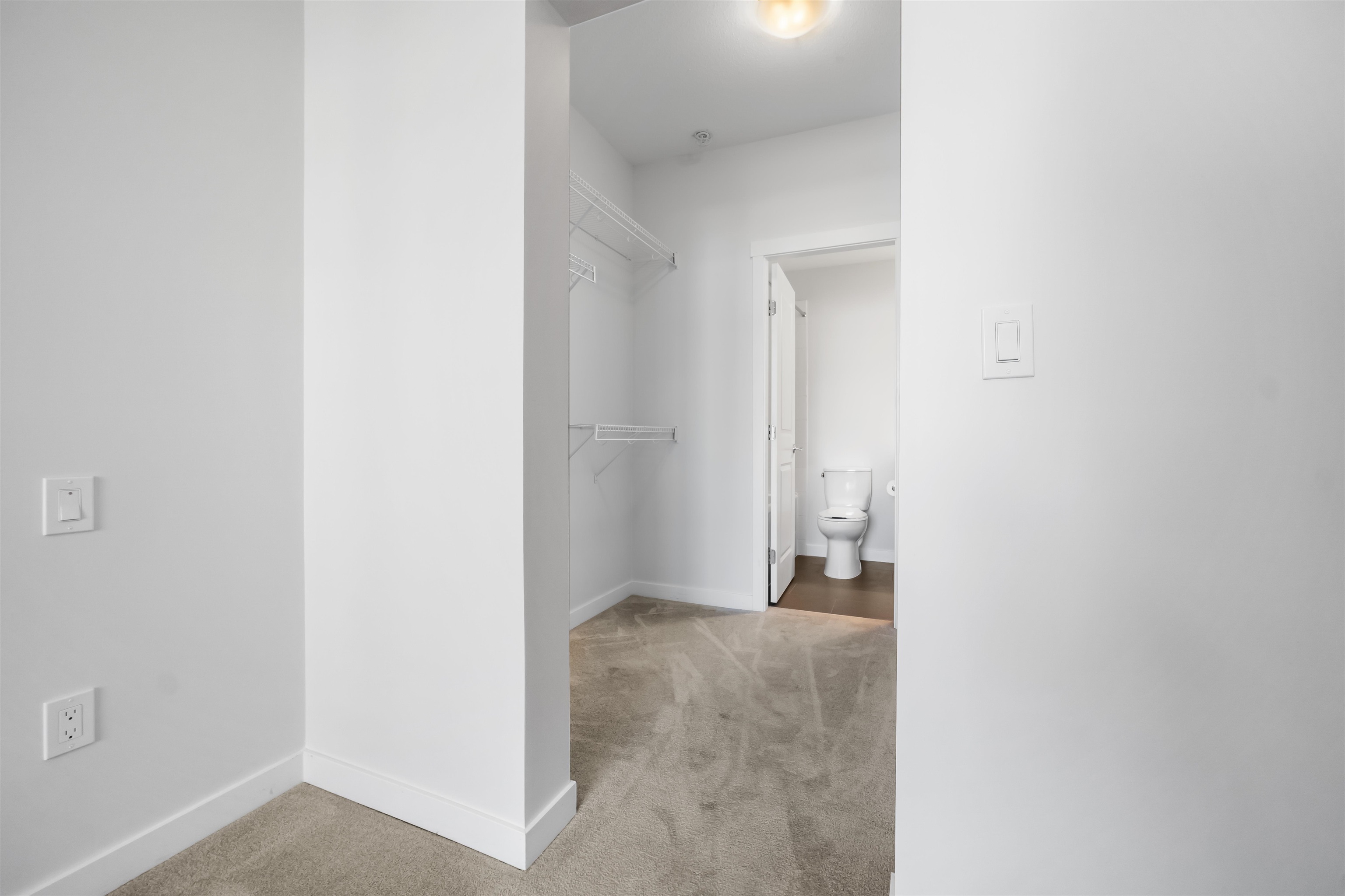 408 15848 FRASER HIGHWAY