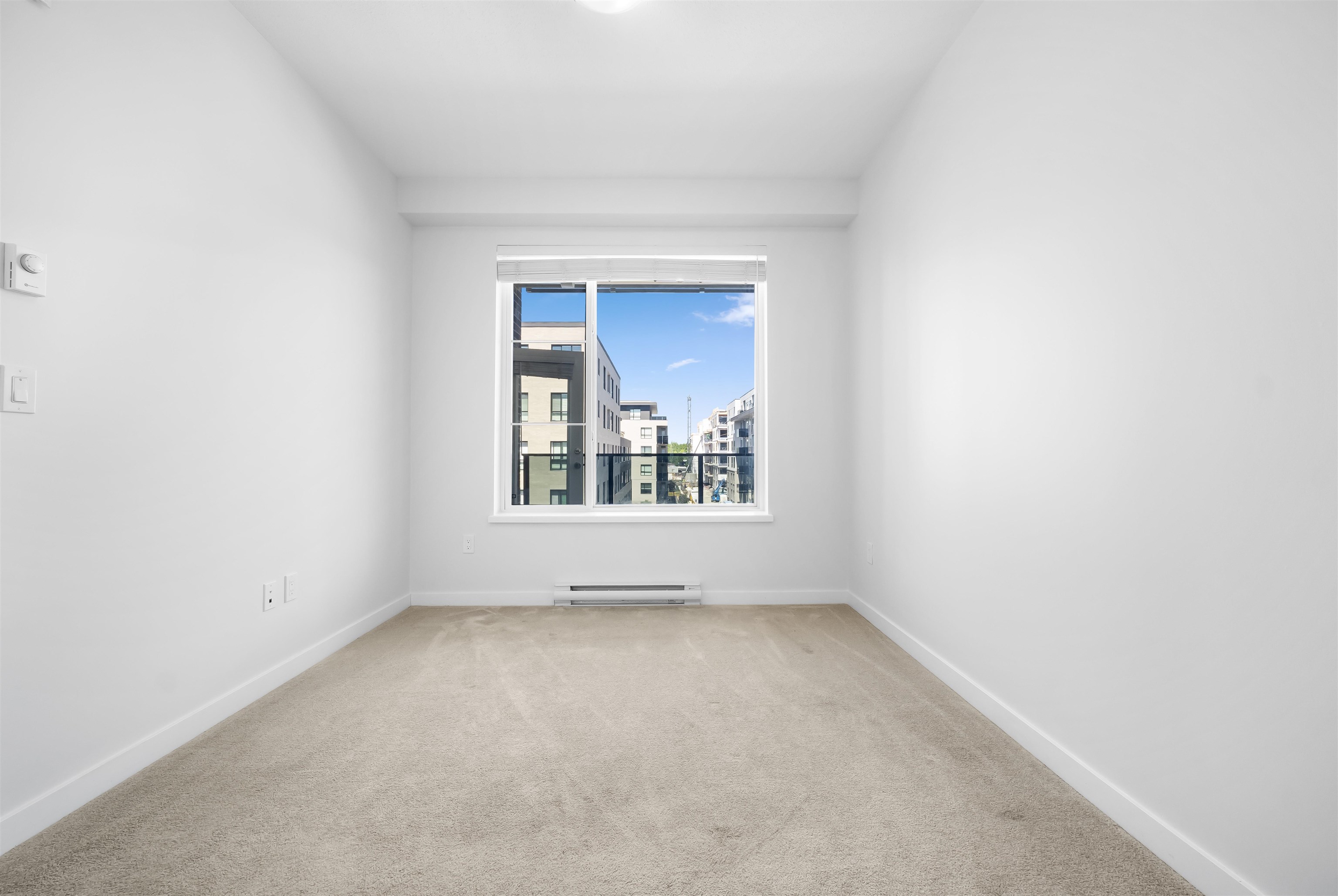 408 15848 FRASER HIGHWAY