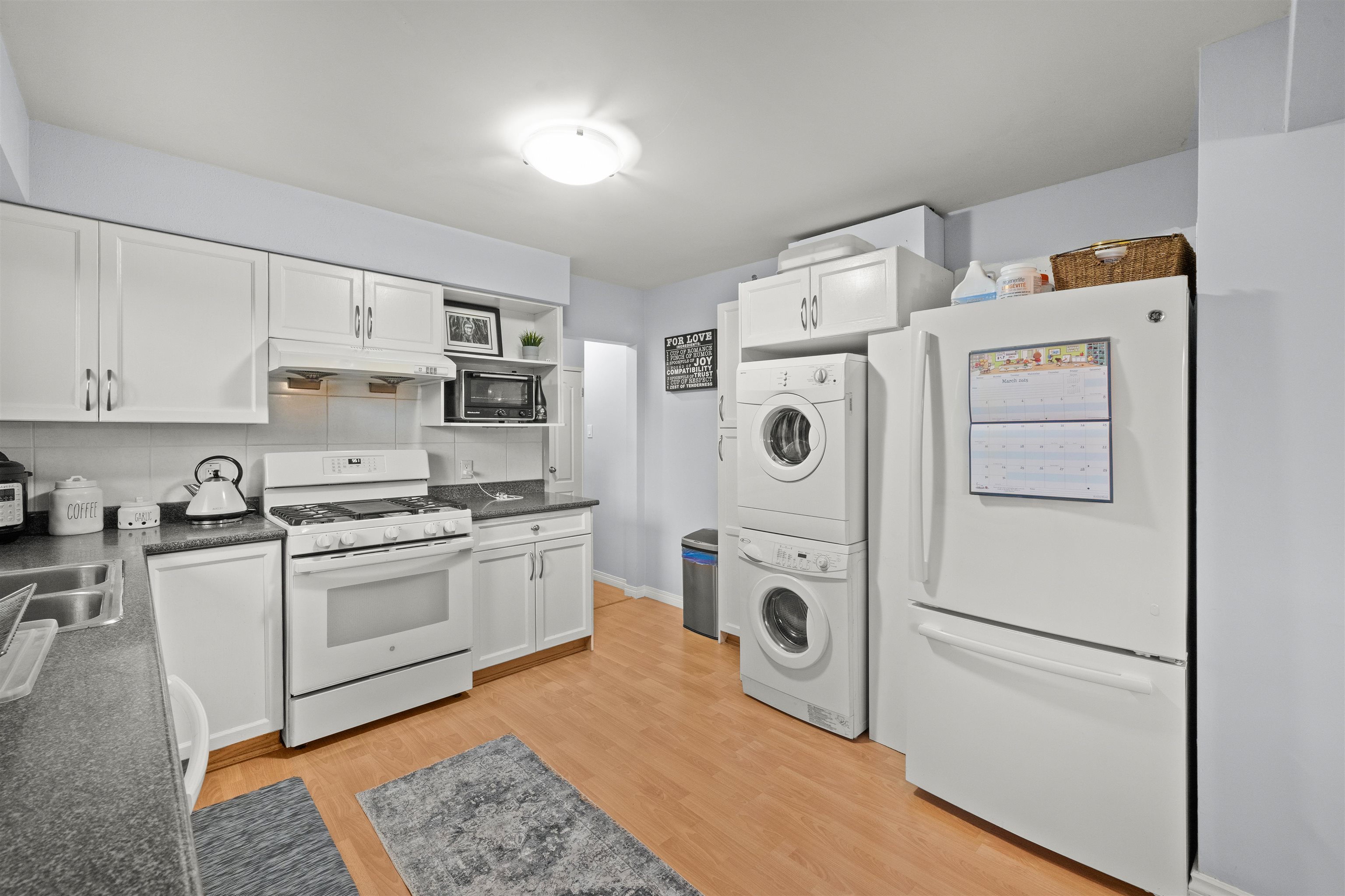 3949 SEFTON STREET