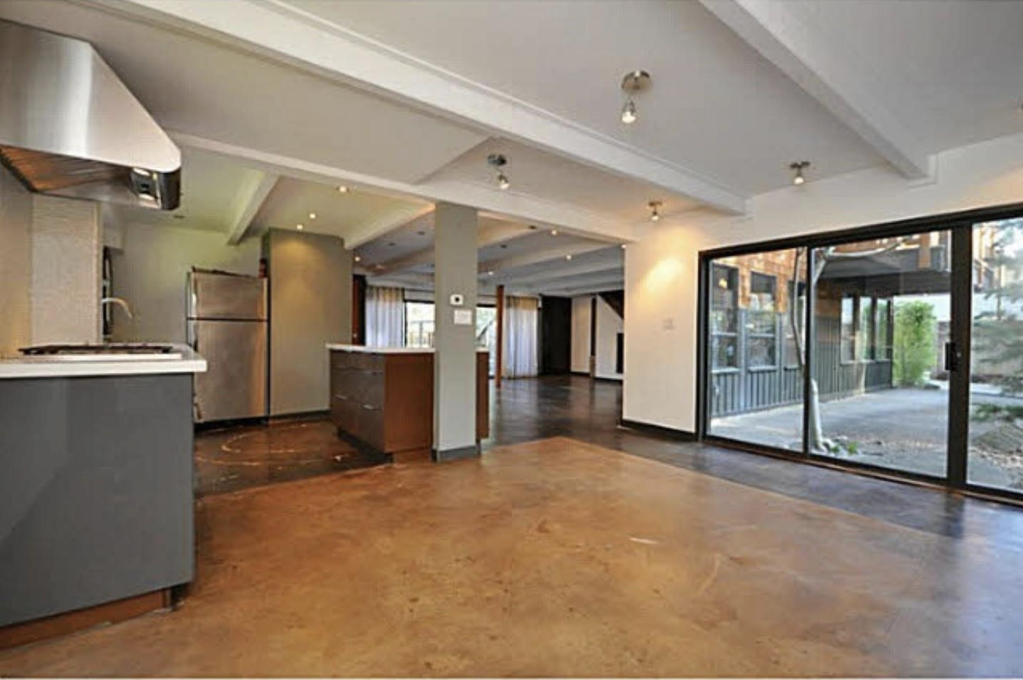 937 UNDERHILL DRIVE