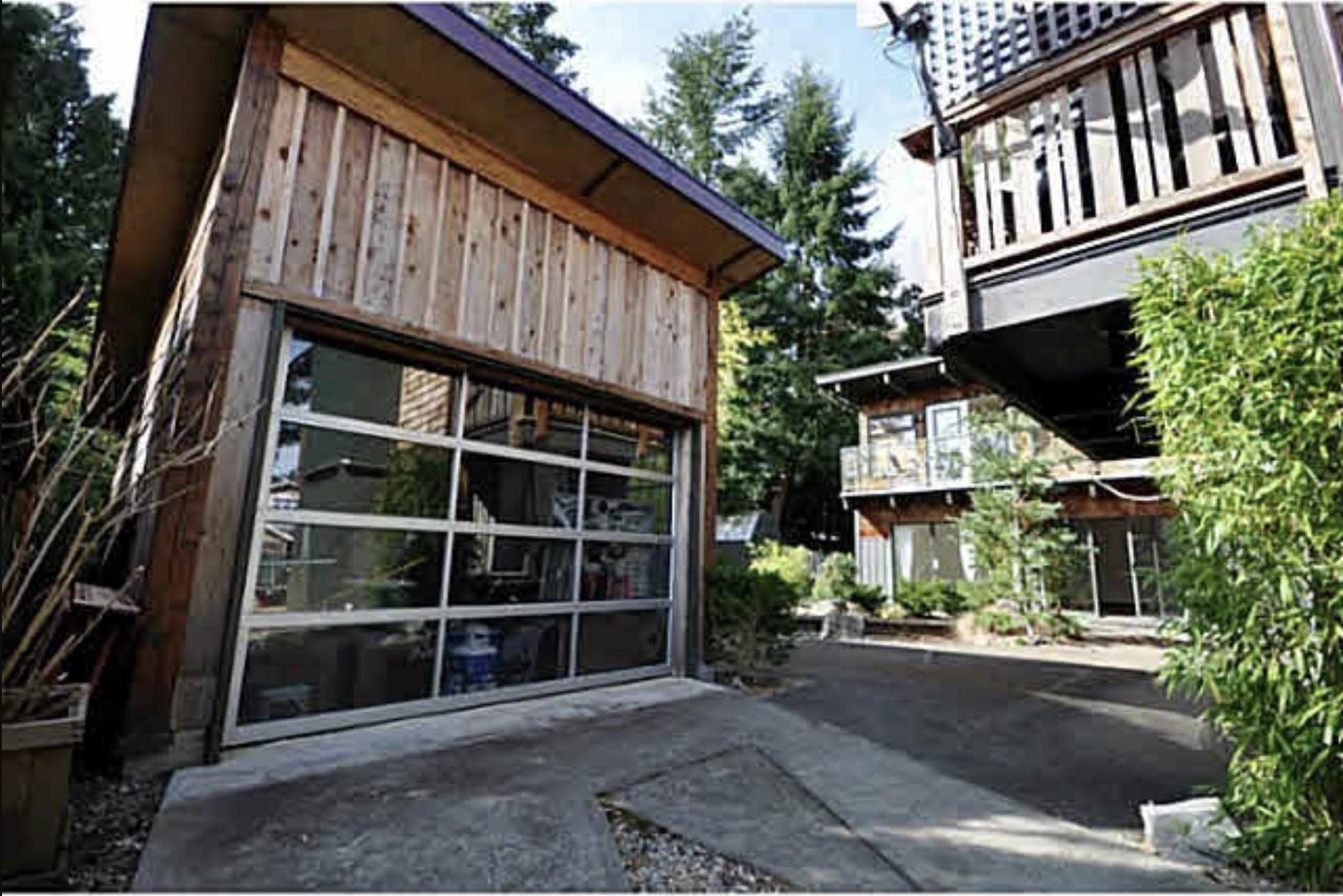 937 UNDERHILL DRIVE