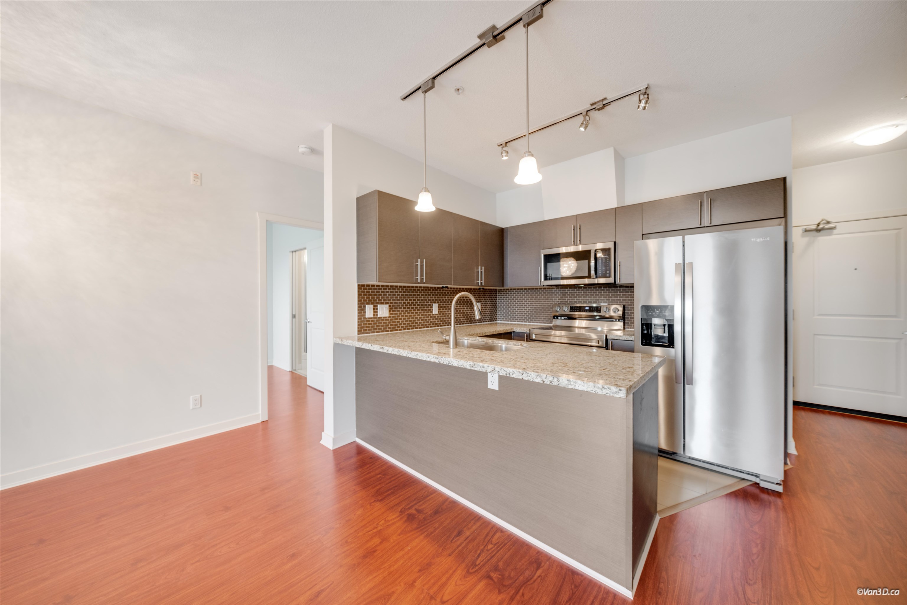 329 2239 KINGSWAY