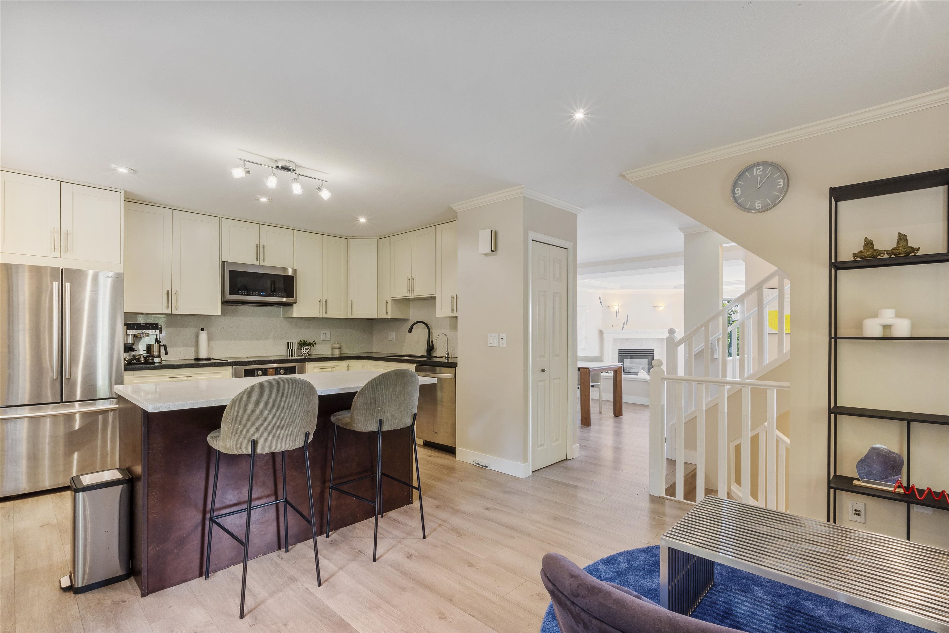 140 1495 LANSDOWNE DRIVE