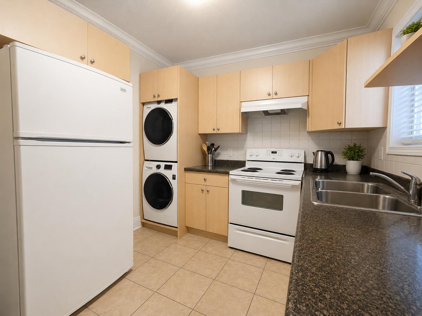 4651 A CANADA WAY