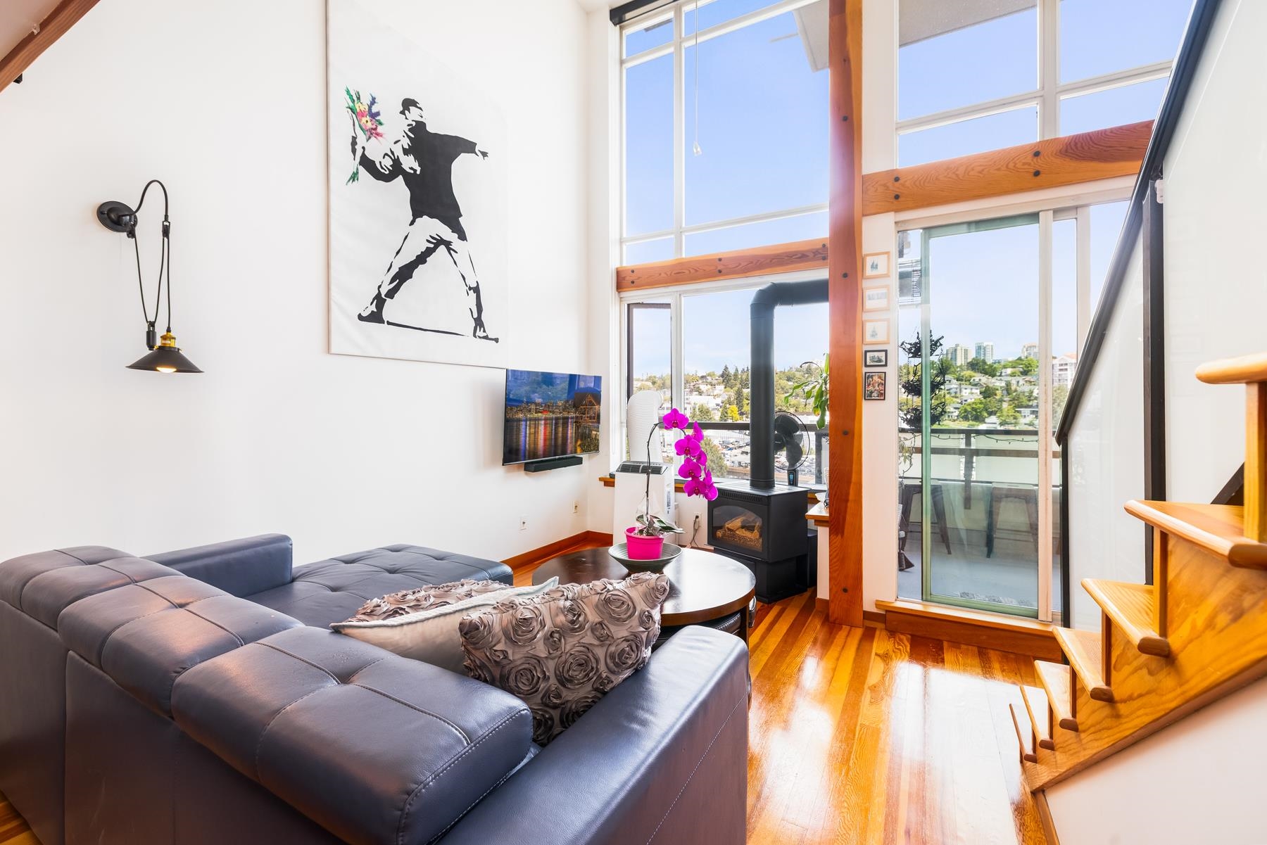 519 10 RENAISSANCE SQUARE