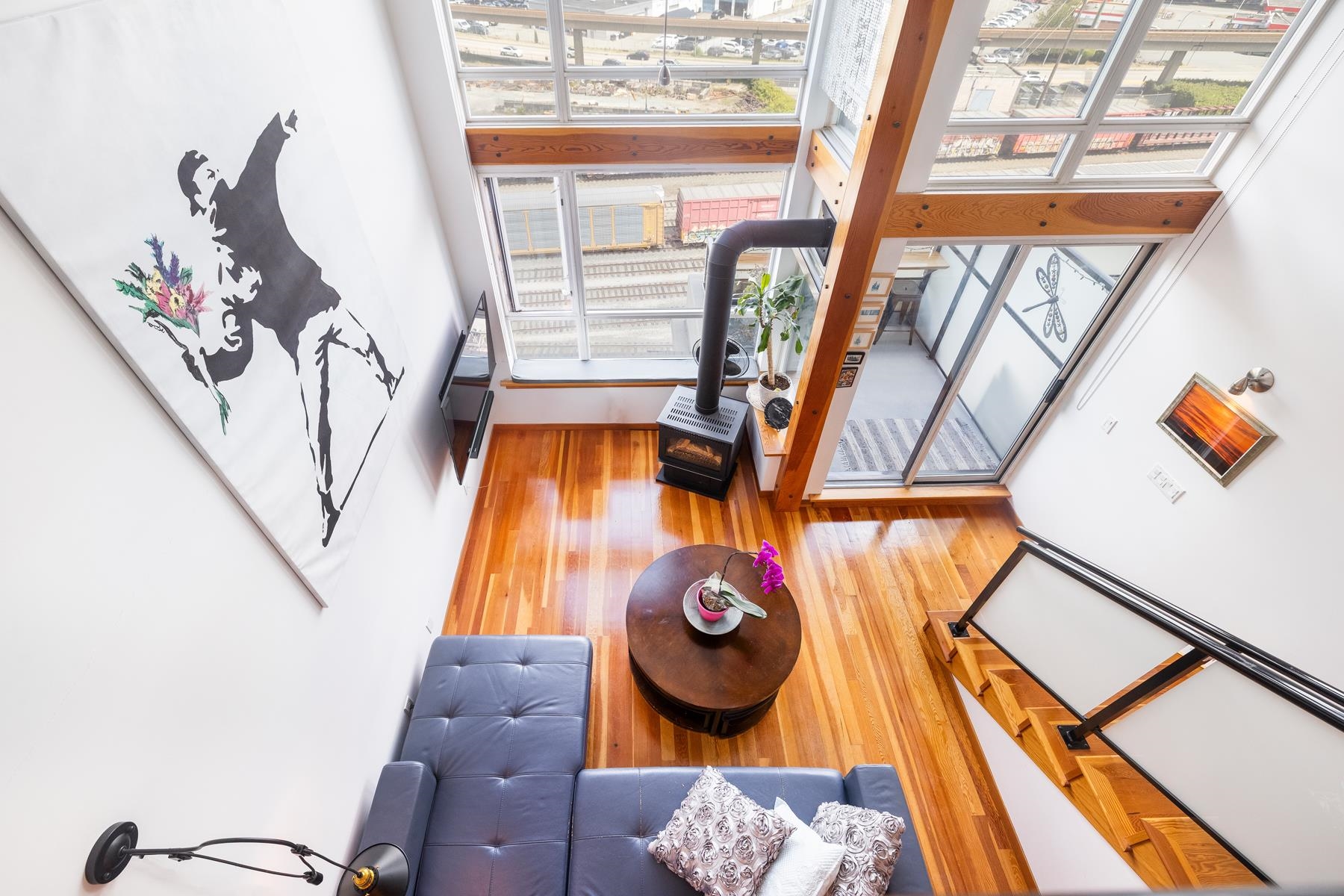 519 10 RENAISSANCE SQUARE
