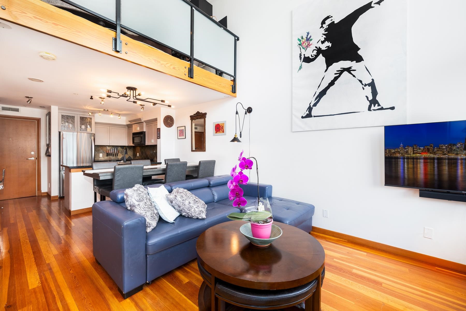 519 10 RENAISSANCE SQUARE