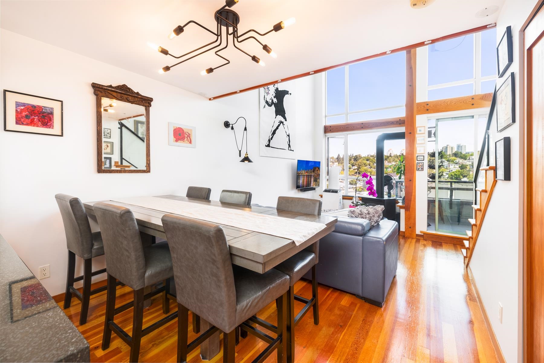 519 10 RENAISSANCE SQUARE