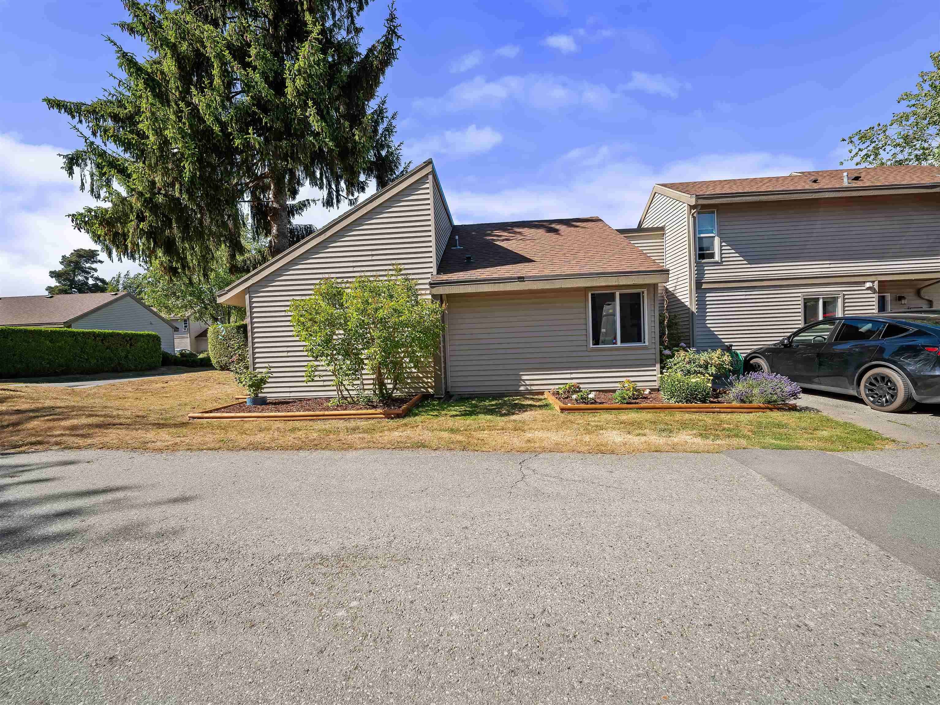 6022 E GREENSIDE DRIVE