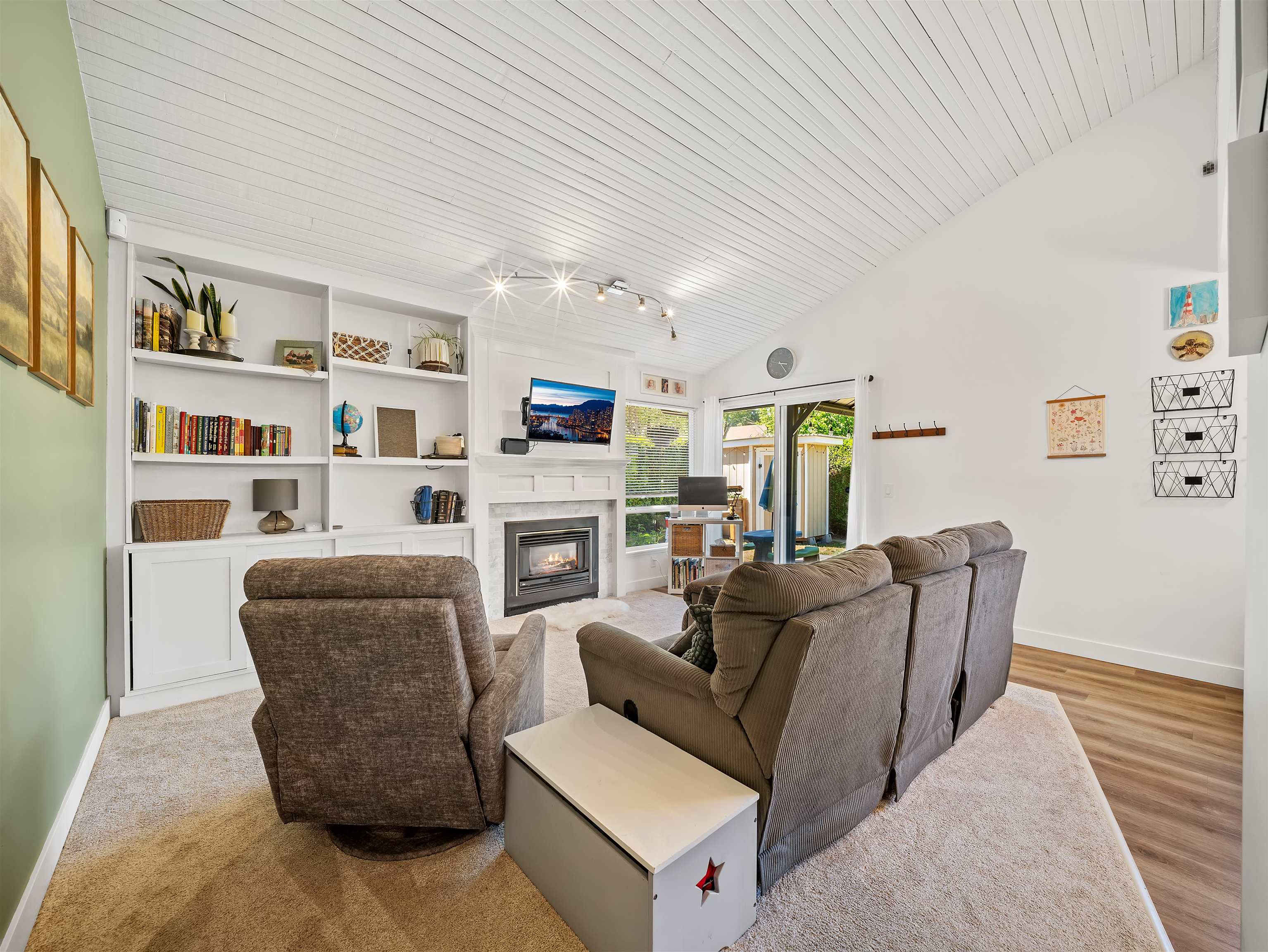 6022 E GREENSIDE DRIVE