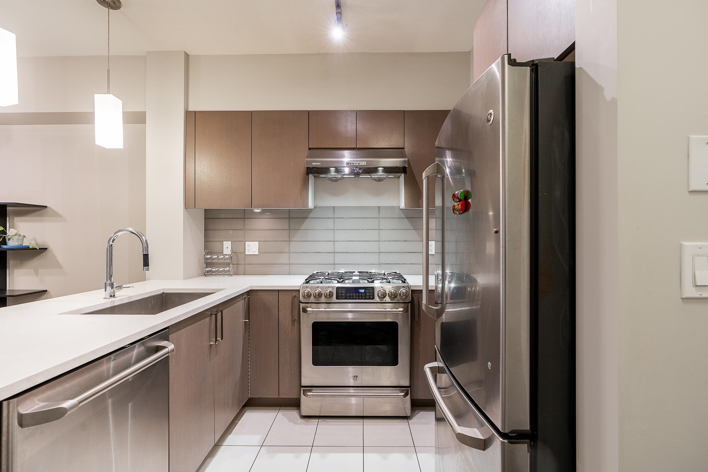 703 10033 RIVER DRIVE