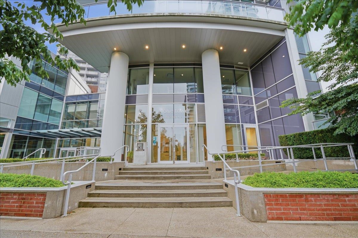 1211 13308 CENTRAL AVENUE
