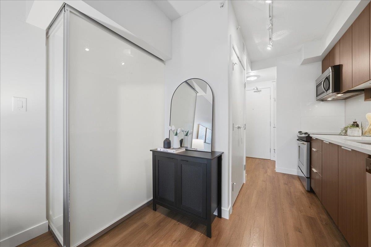1211 13308 CENTRAL AVENUE