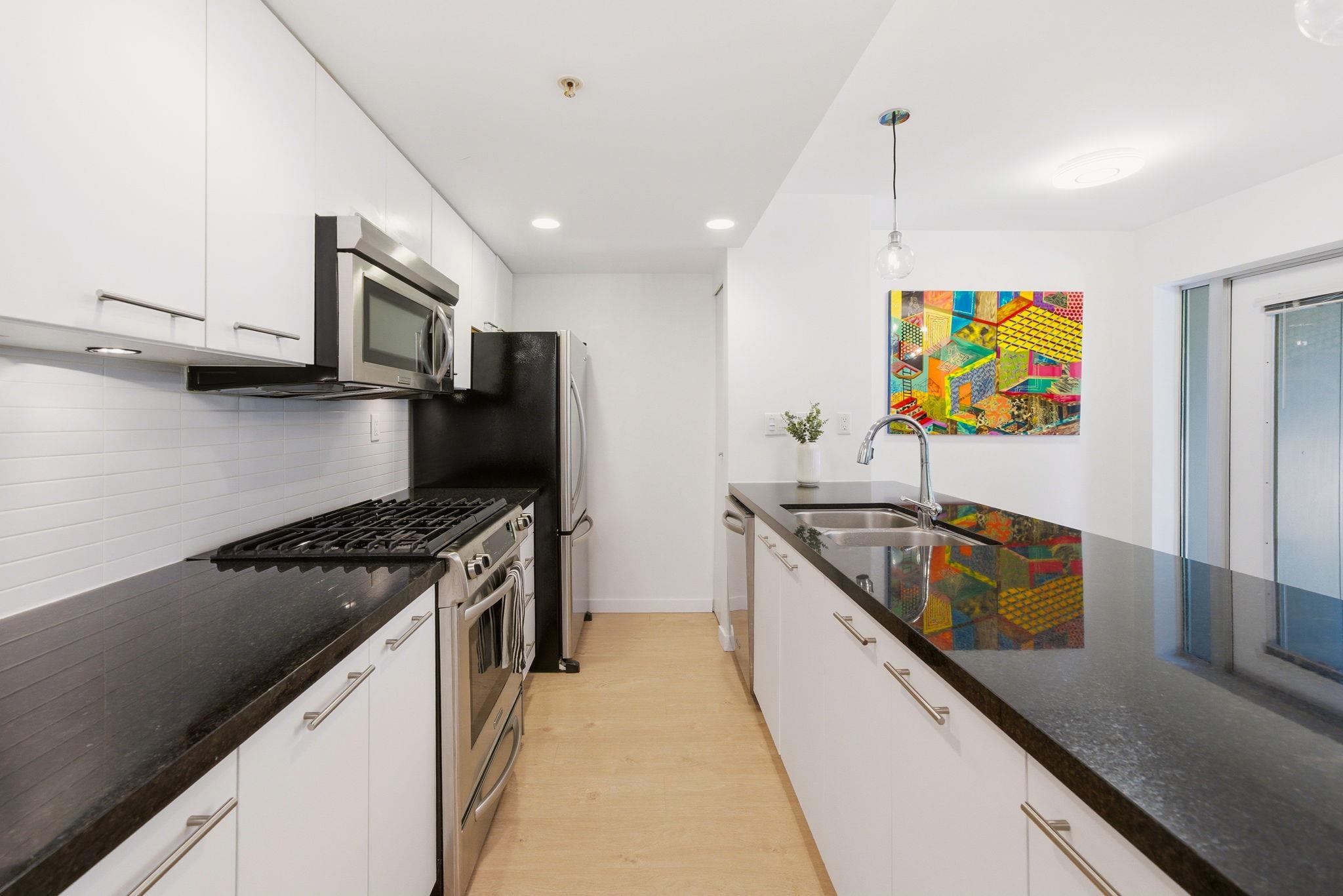 TH1 1288 CHESTERFIELD AVENUE