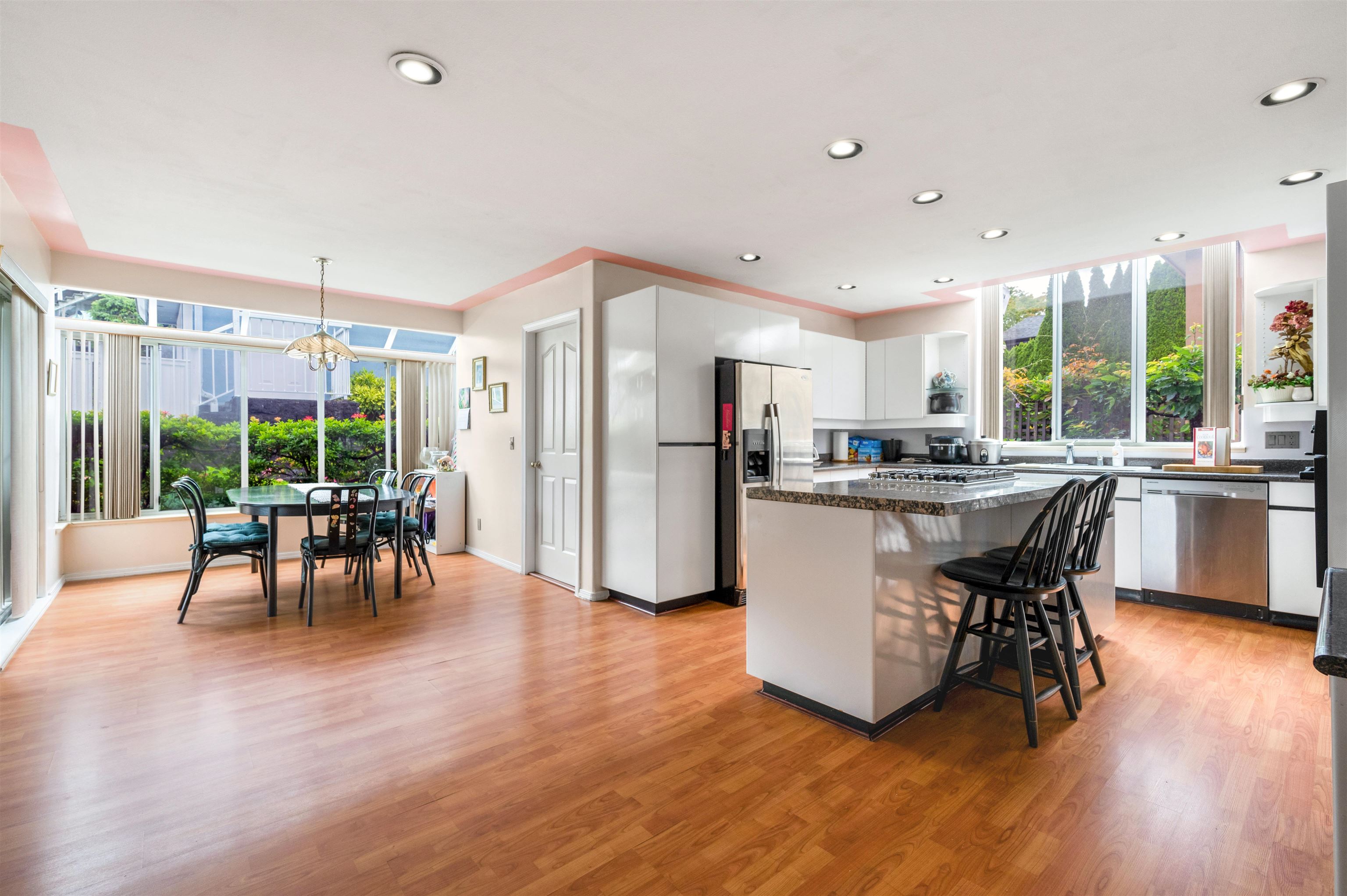 116 RAVINE DRIVE