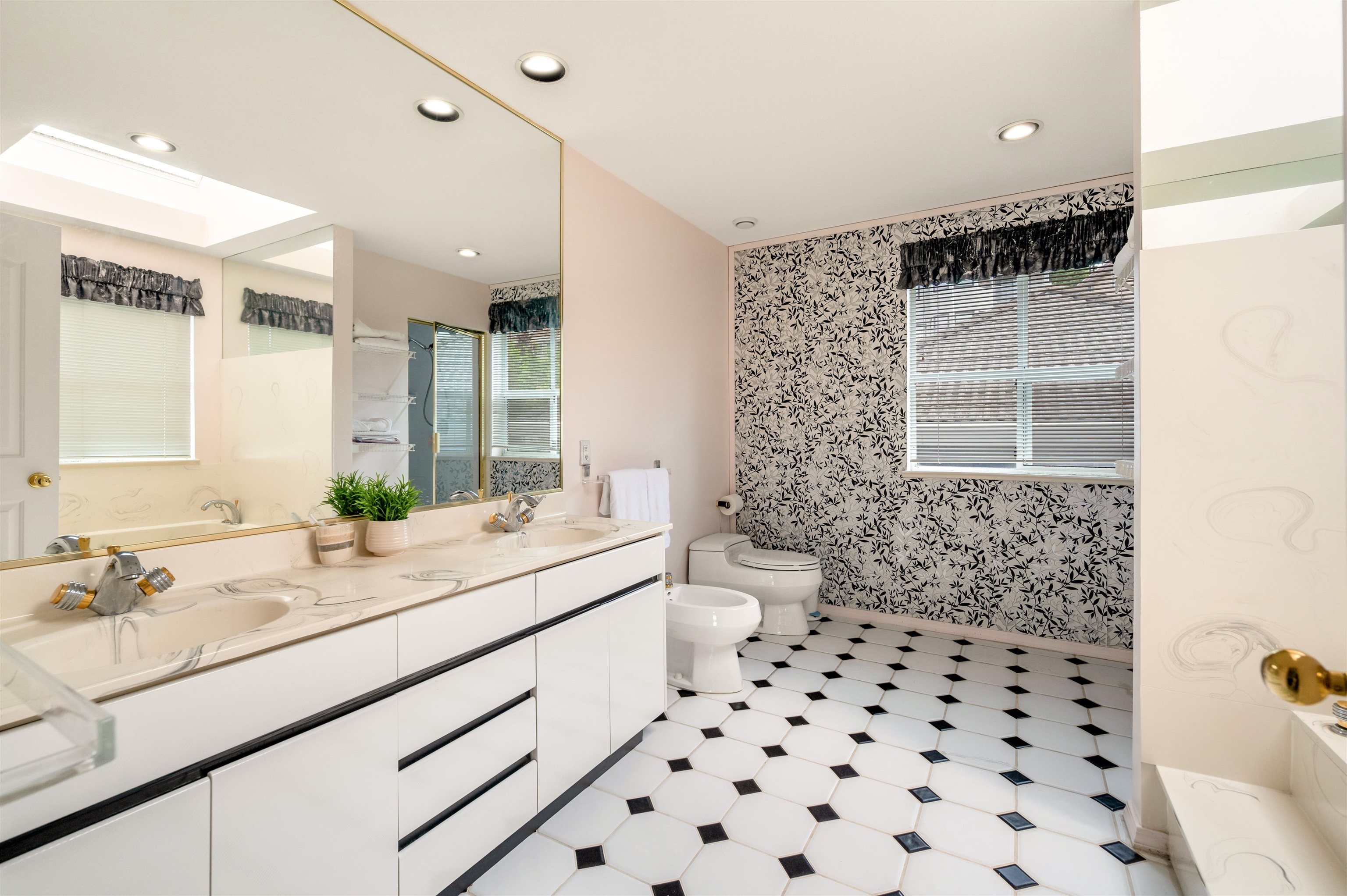 116 RAVINE DRIVE