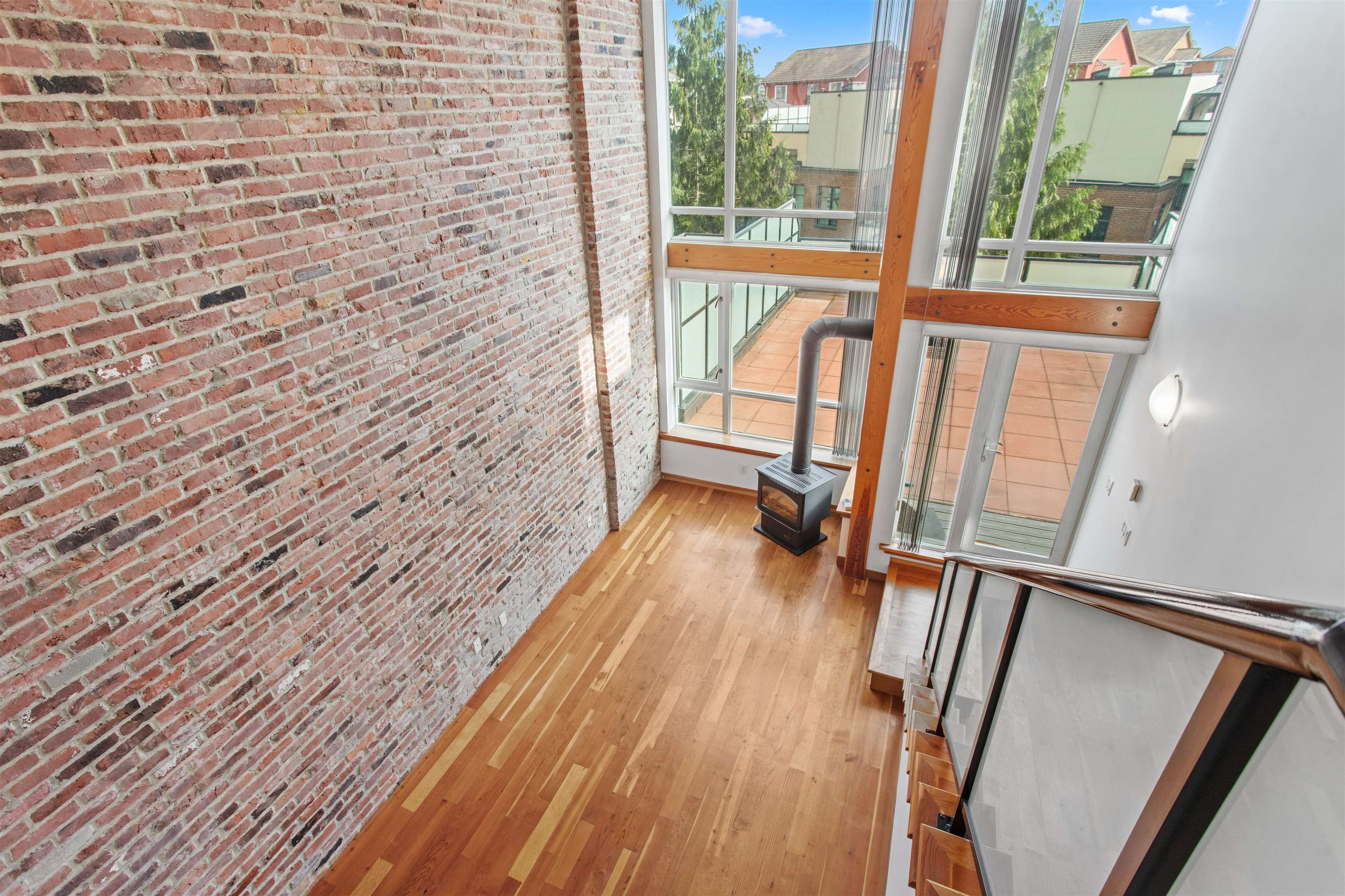 217 10 RENAISSANCE SQUARE