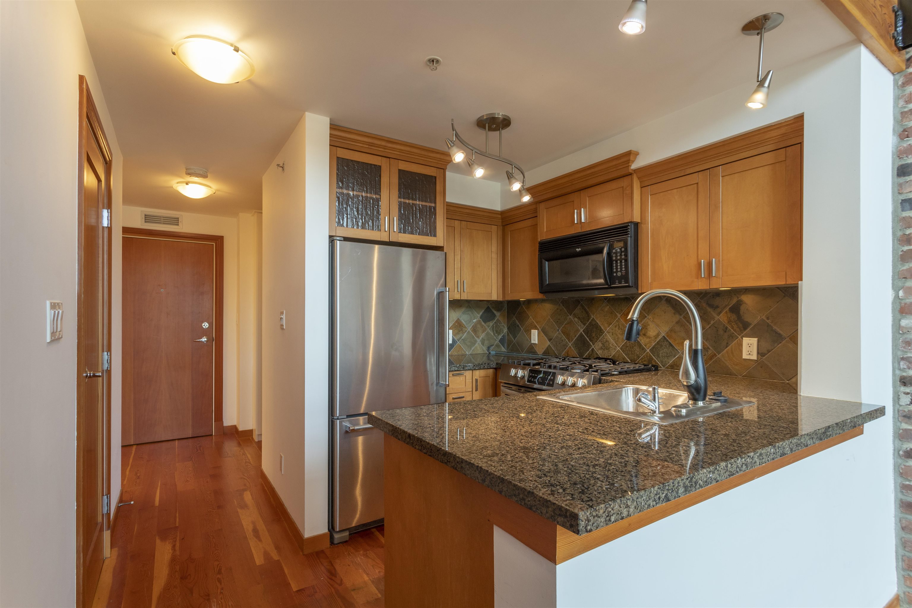 217 10 RENAISSANCE SQUARE