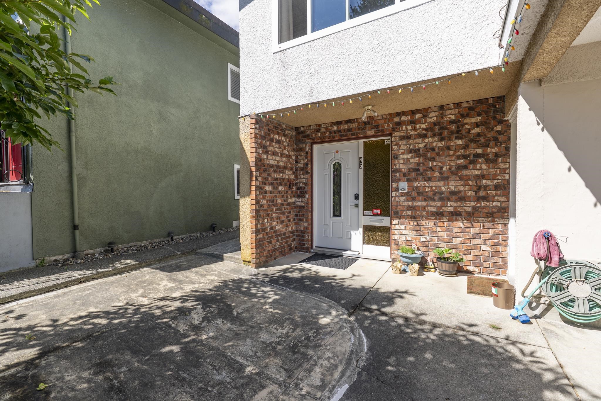 45 N STRATFORD AVENUE