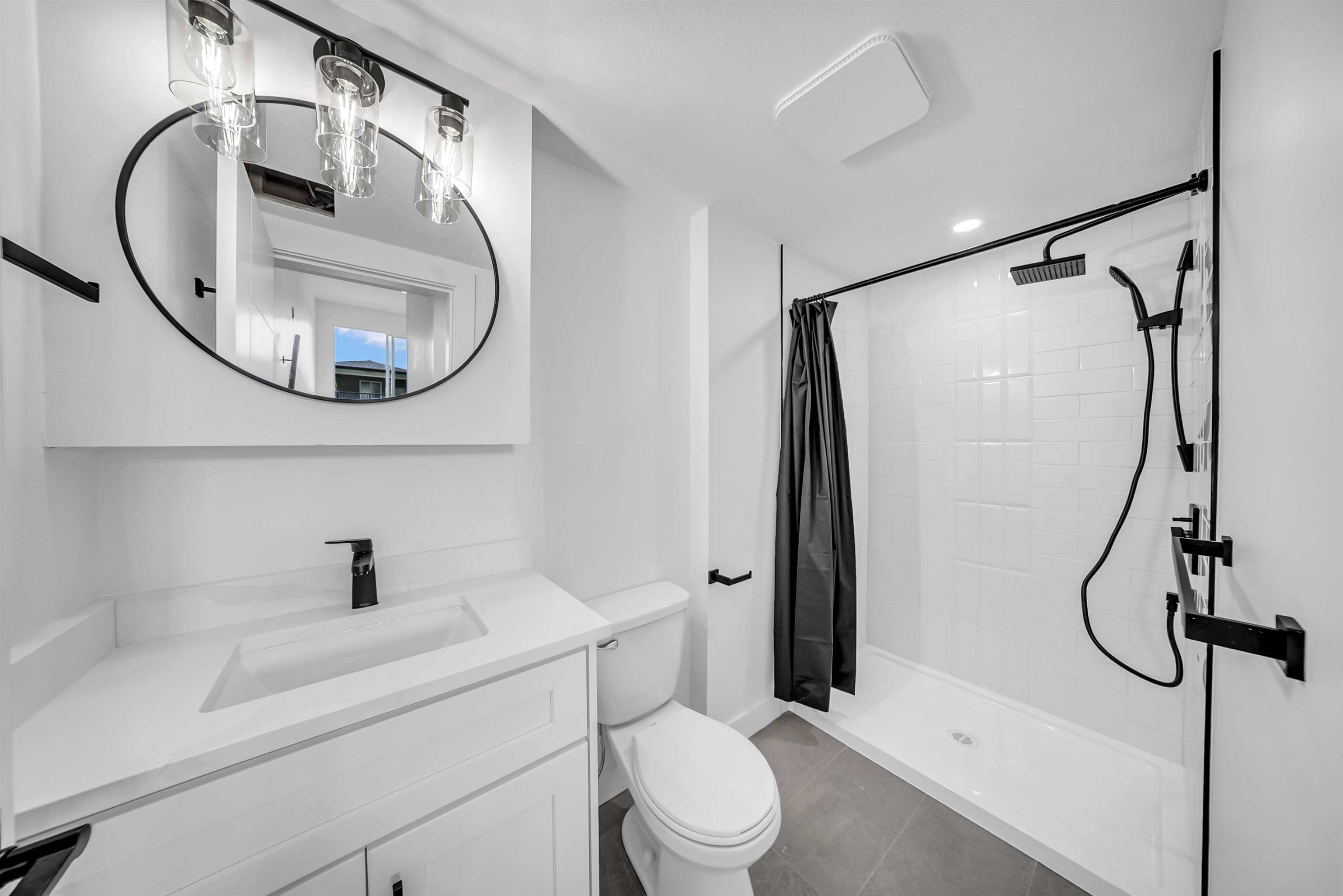 8 32705 FRASER CRESCENT