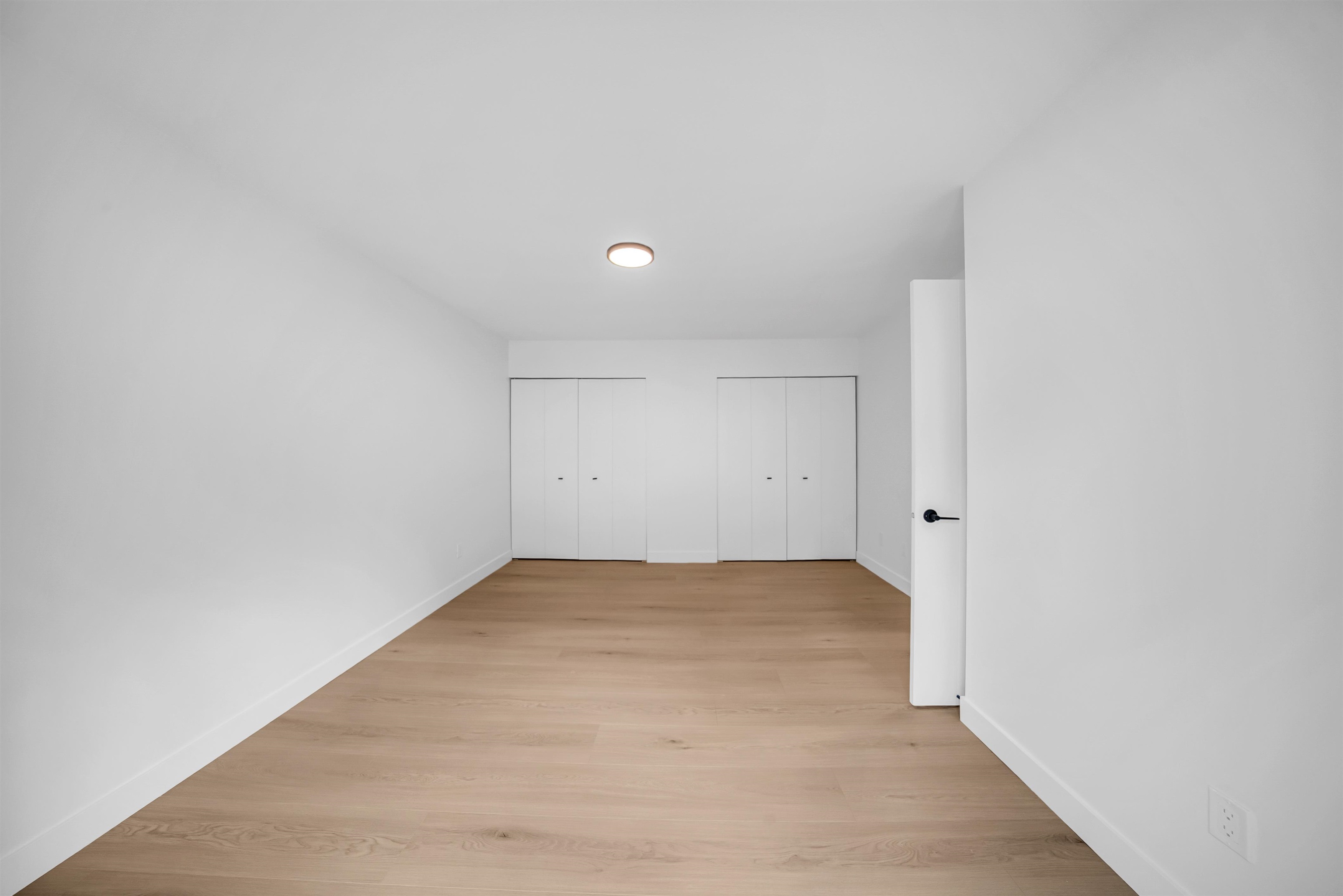 8 32705 FRASER CRESCENT