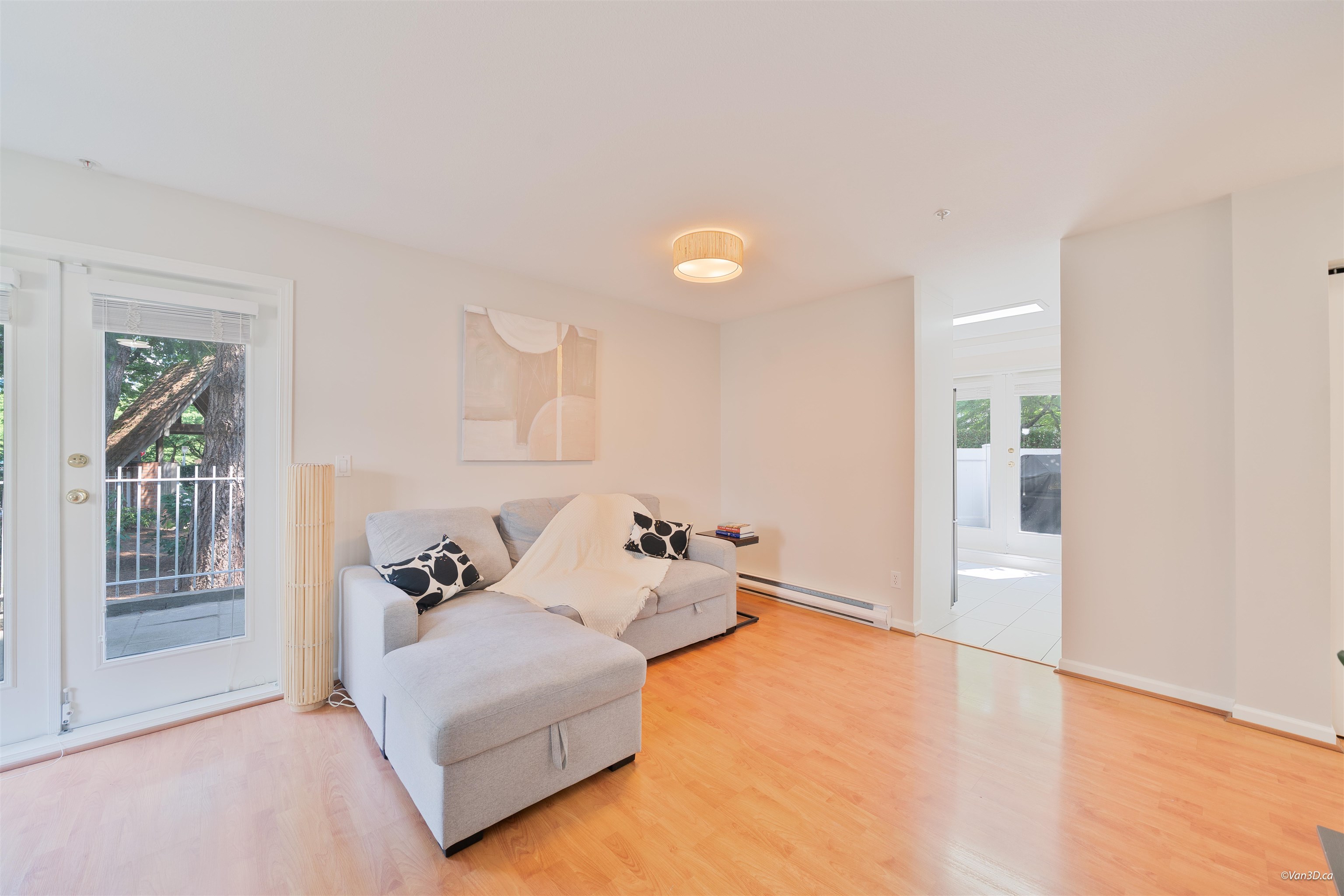 71 6588 SOUTHOAKS CRESCENT