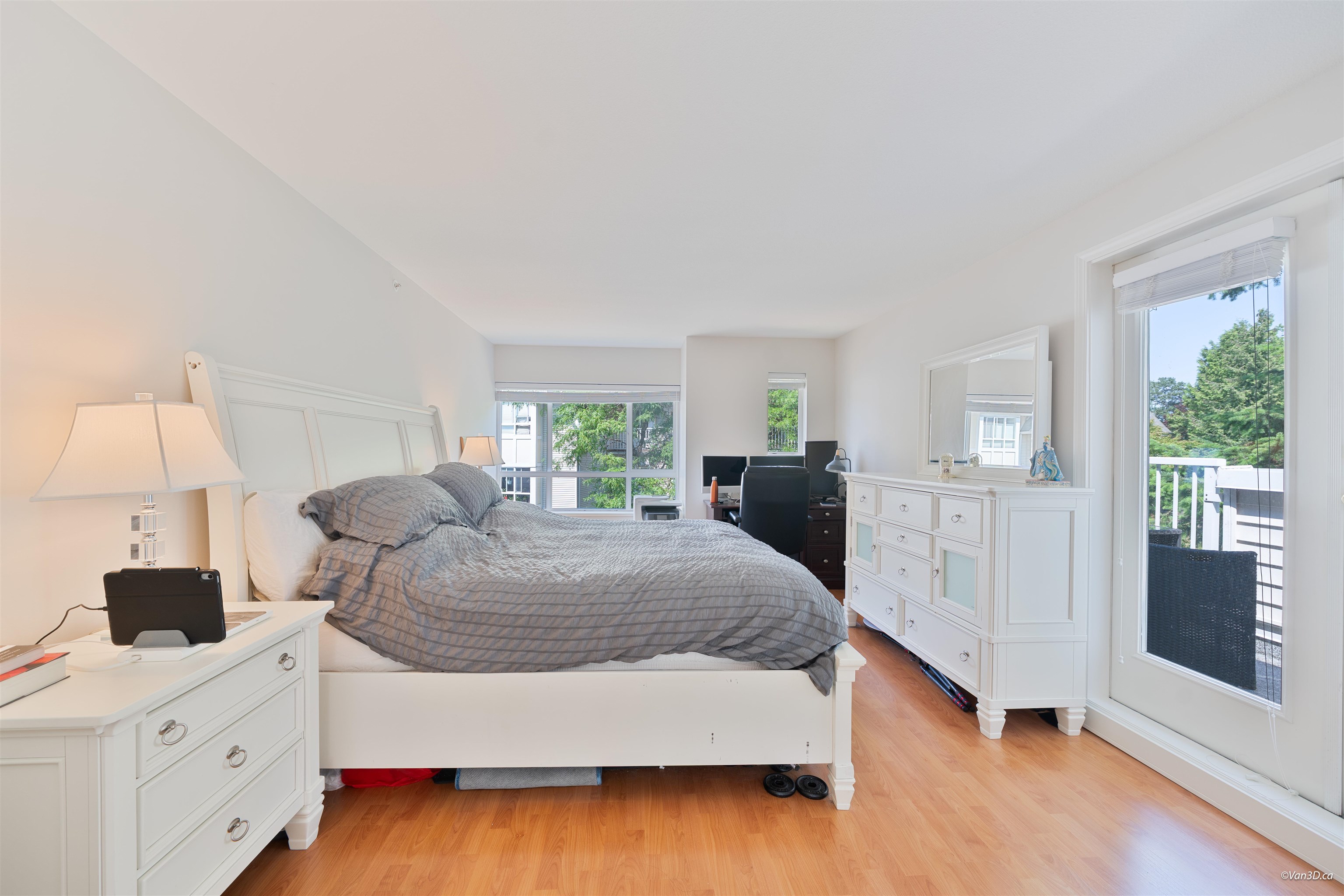 71 6588 SOUTHOAKS CRESCENT