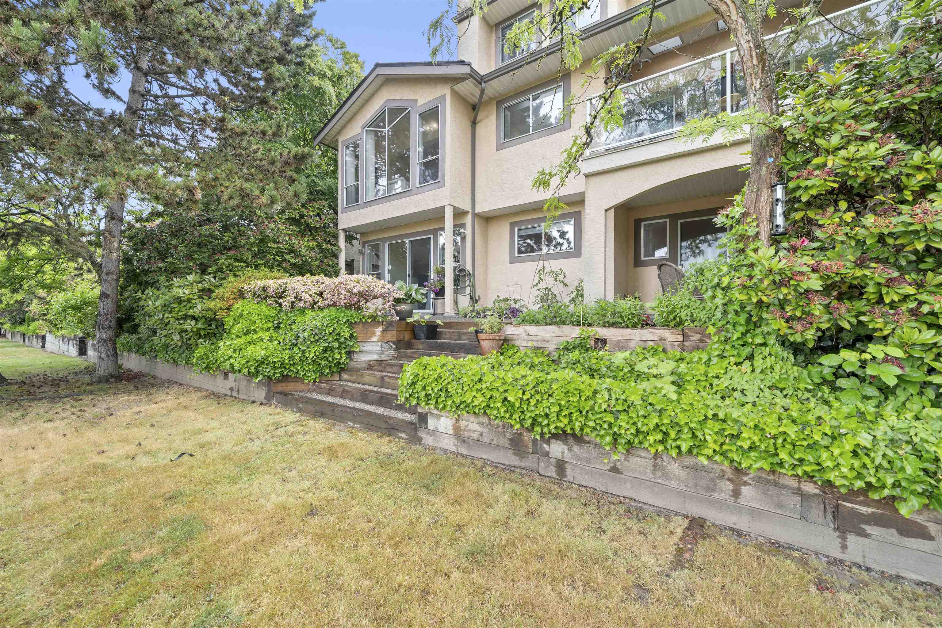 40 1238 EASTERN DRIVE