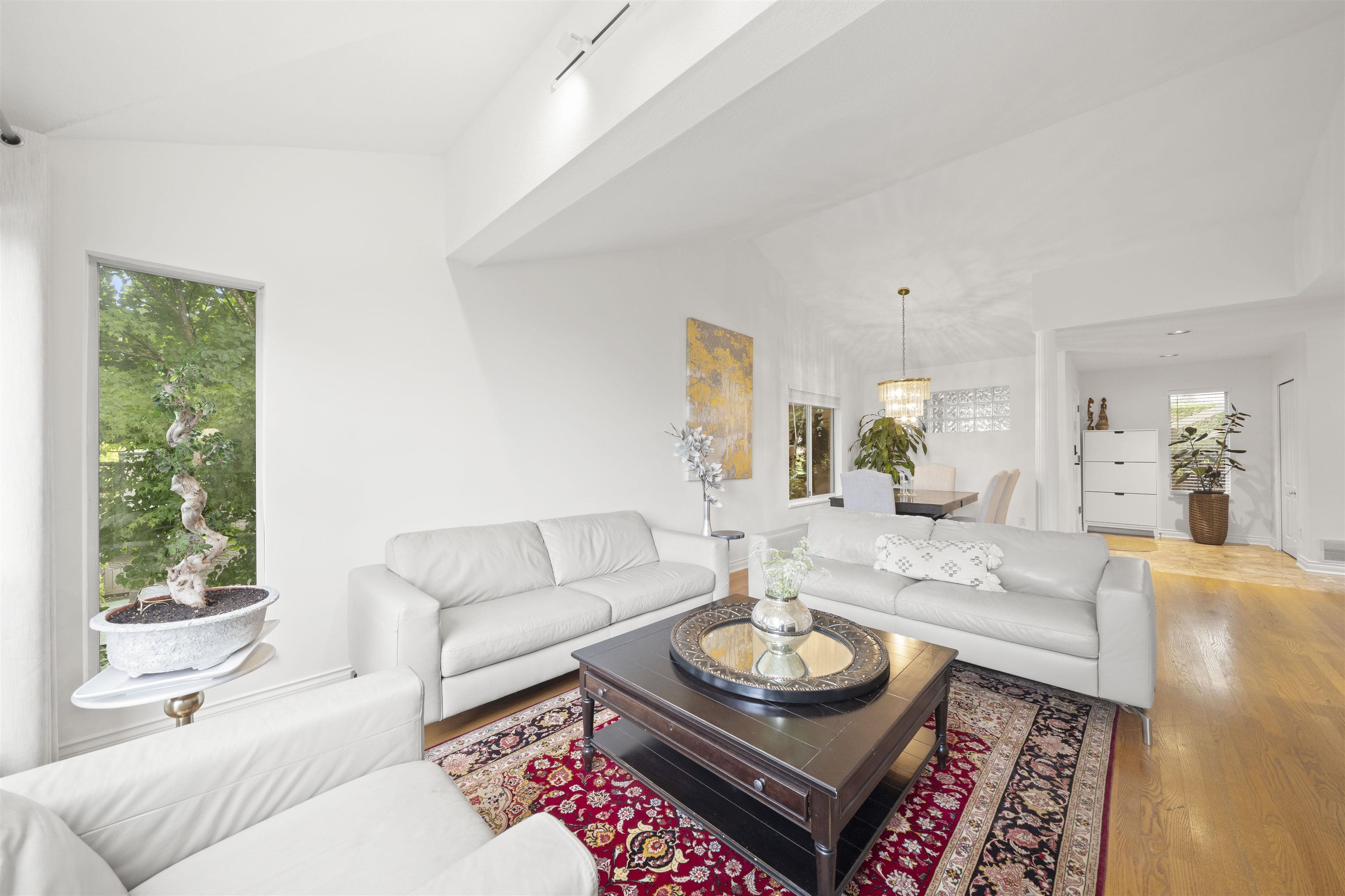 40 1238 EASTERN DRIVE