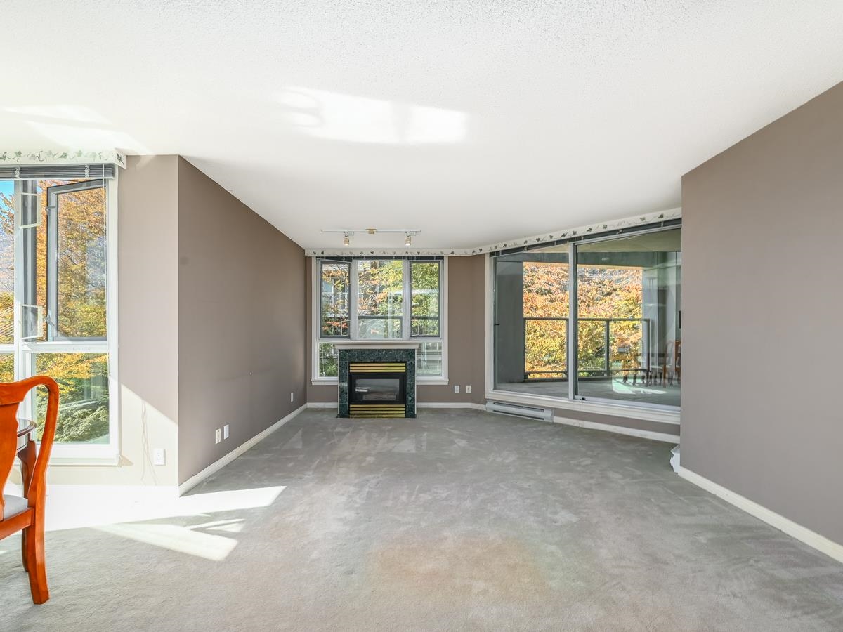 201 5860 DOVER CRESCENT